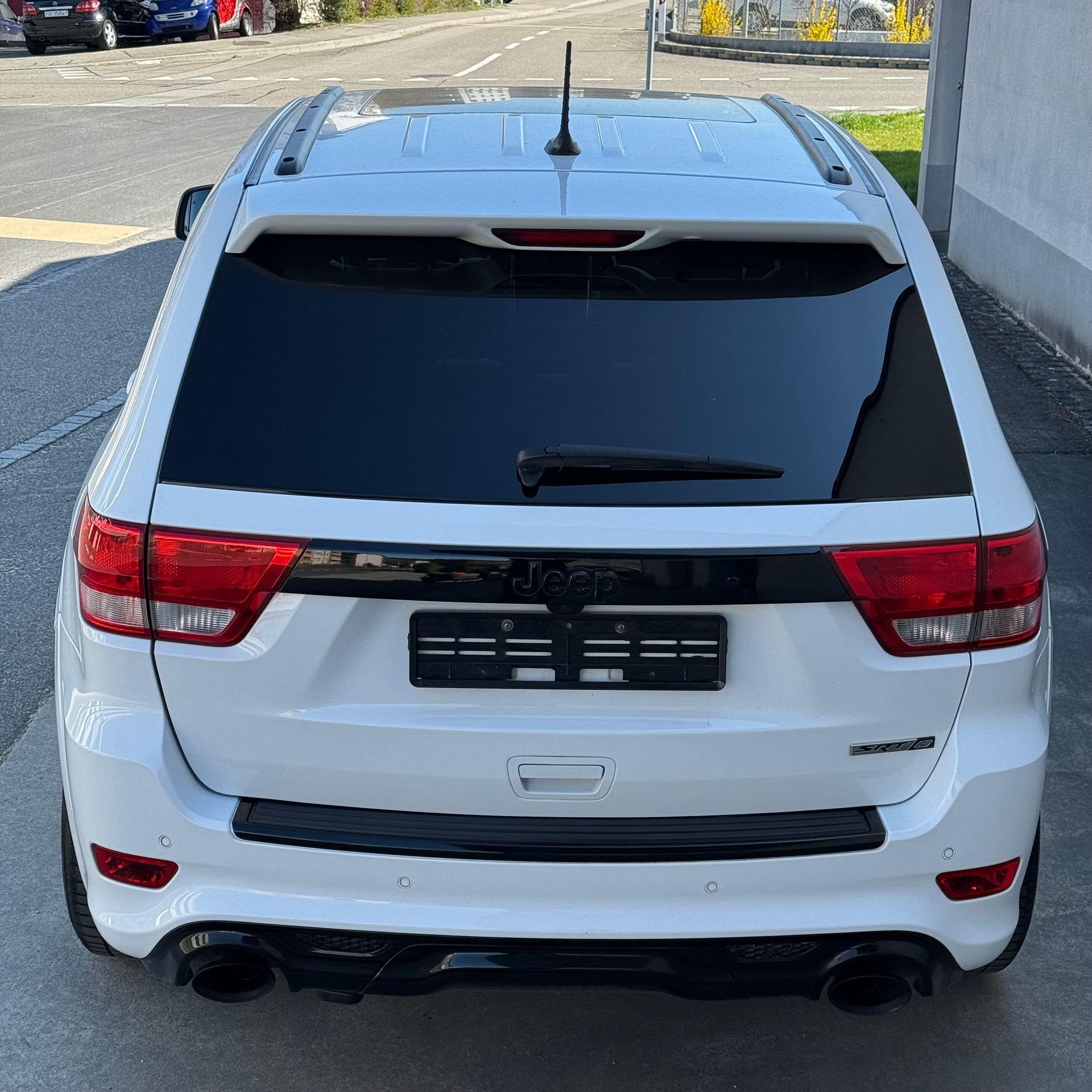 JEEP Grand Cherokee 6.4 SRT8 Automatic-image-4