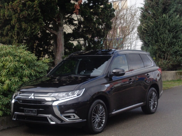 MITSUBISHI Outlander 2.4 PHEV Diamond 4WD Automatic