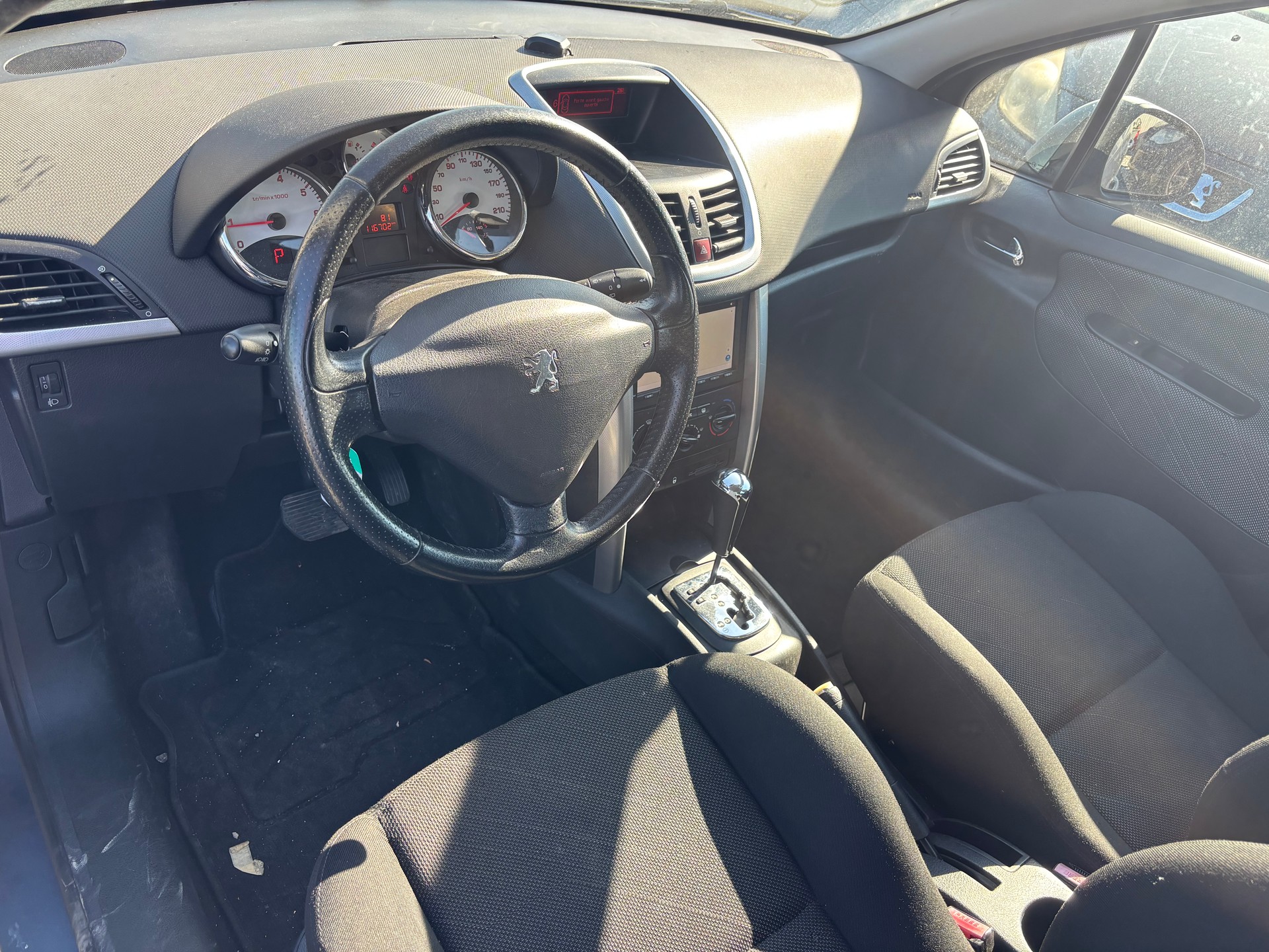 PEUGEOT 207 1.6 16V Sport Automatic-image-9