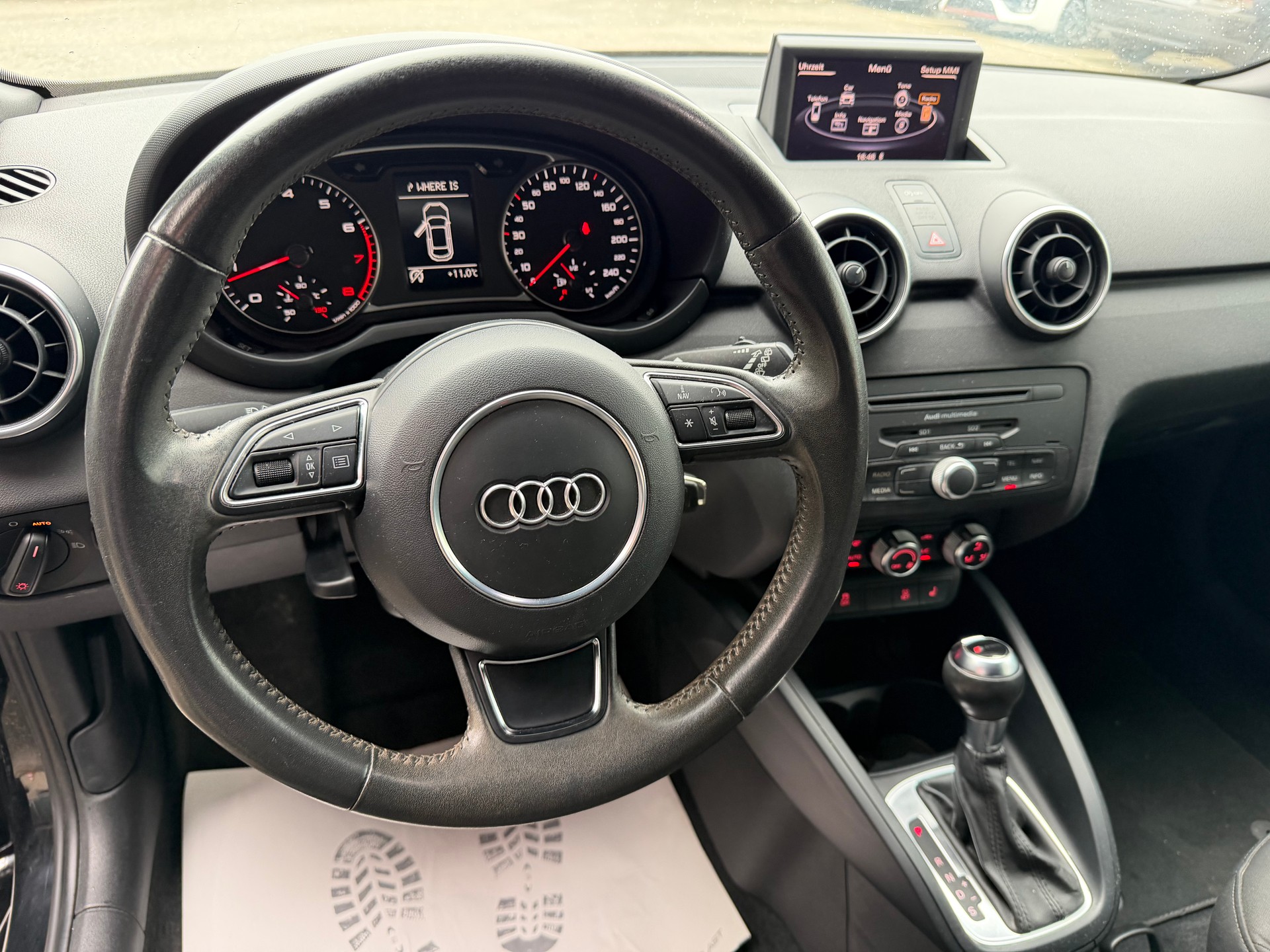 AUDI A1 1.4 TFSI Ambition S-tronic-image-8