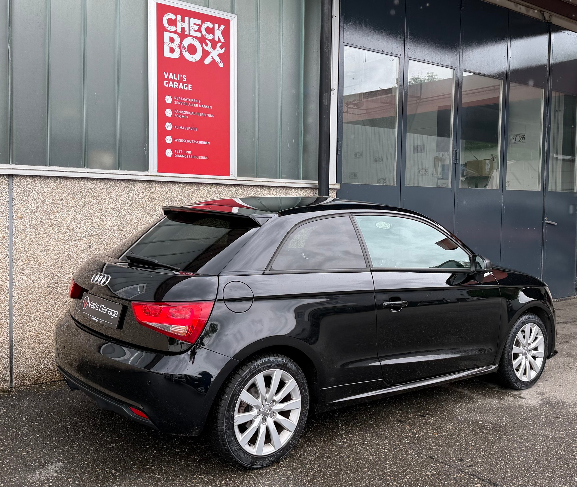 AUDI A1 1.4 TFSI Ambition S-tronic-image-5
