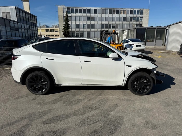TESLA Model Y RWD-image-3