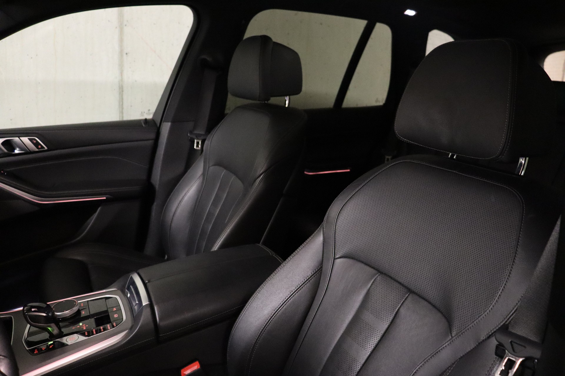 BMW X5 xDrive 48V 30d Steptronic **CH-FZ**AHK**-image-15