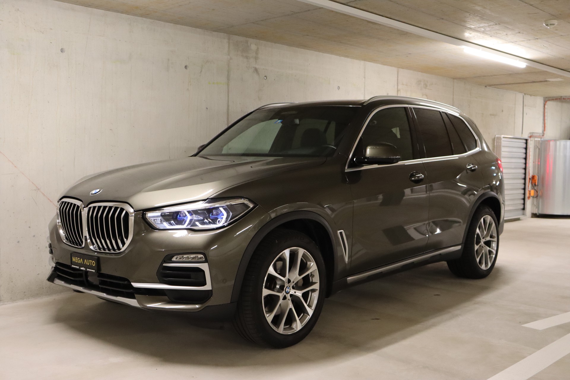 BMW X5 xDrive 48V 30d Steptronic **CH-FZ**AHK**