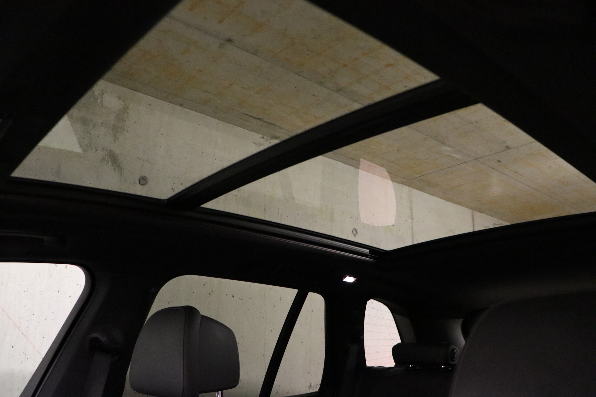 BMW X5 xDrive 48V 30d Steptronic **CH-FZ**AHK**-image-27