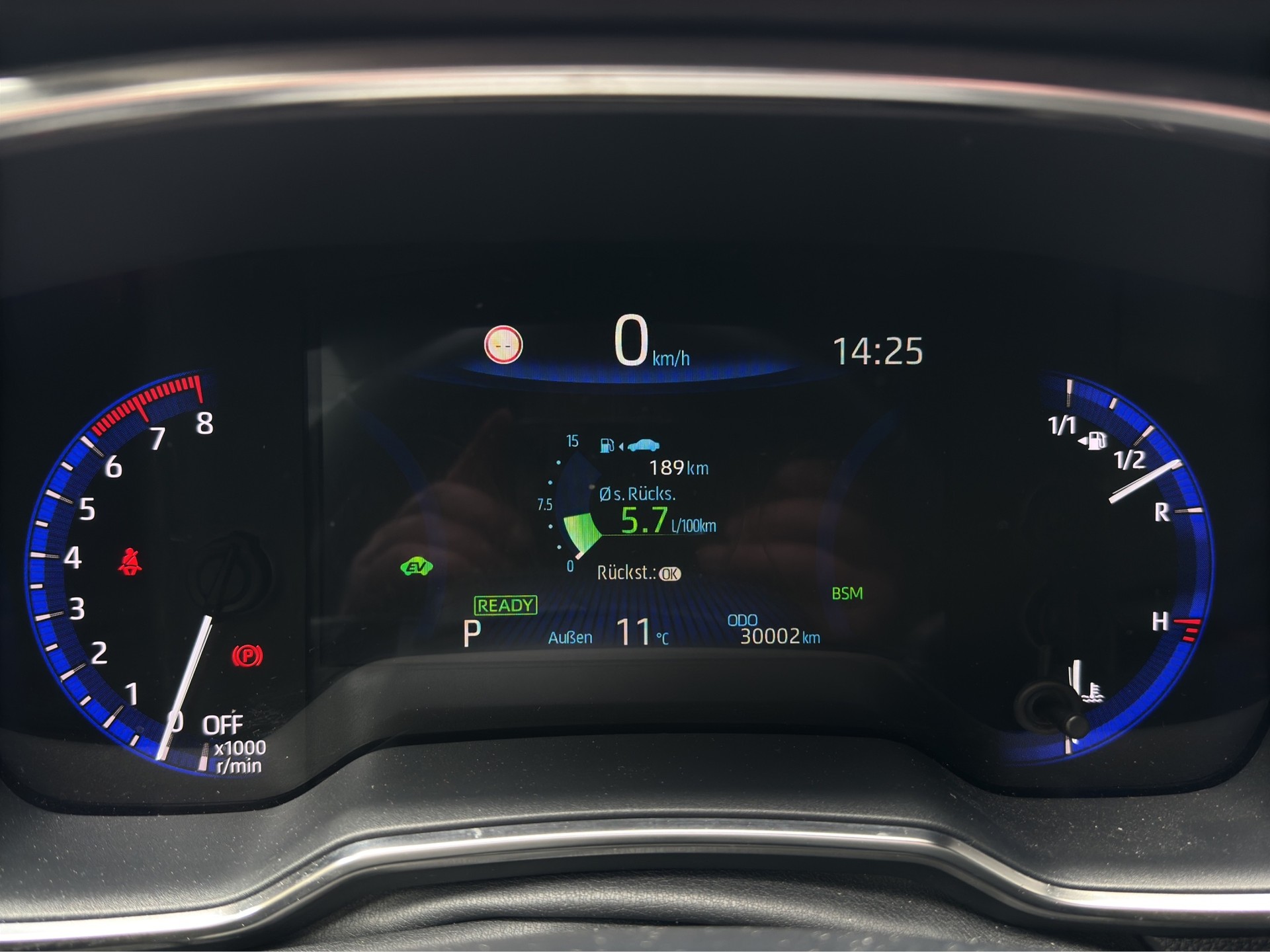 TOYOTA Corolla 2.0 HSD GR-S-image-8