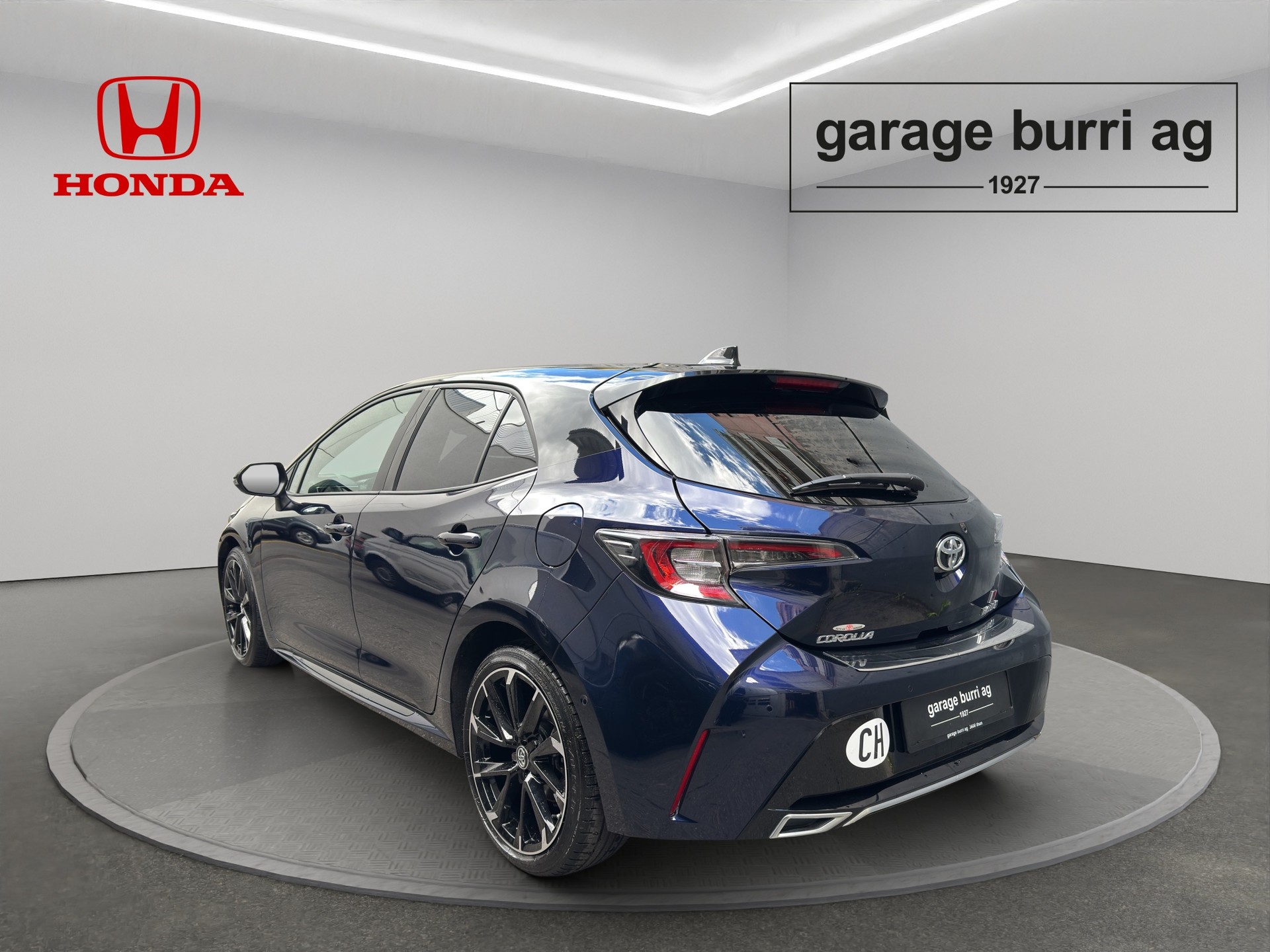 TOYOTA Corolla 2.0 HSD GR-S-showroom-element-1