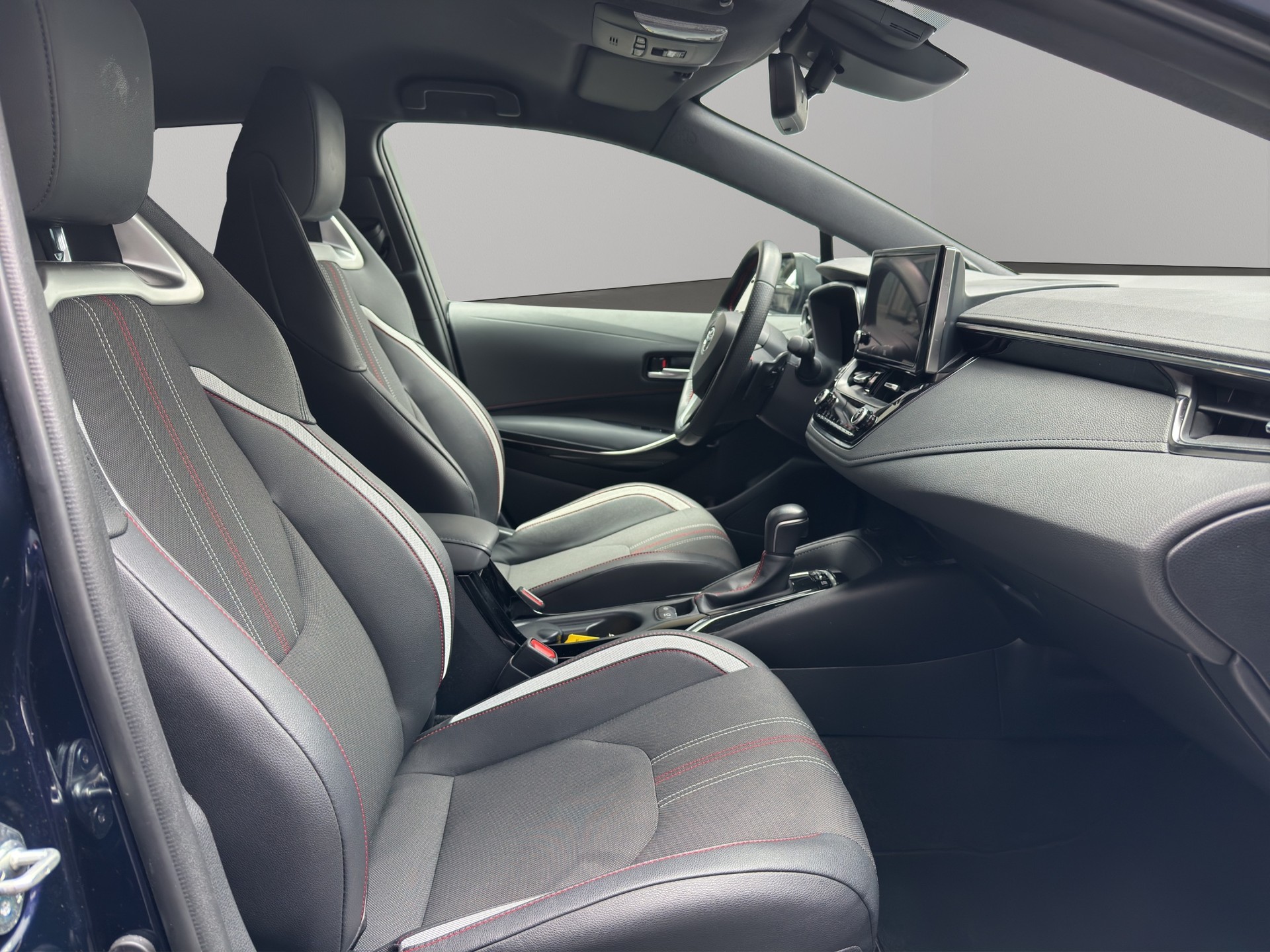 TOYOTA Corolla 2.0 HSD GR-S-image-12