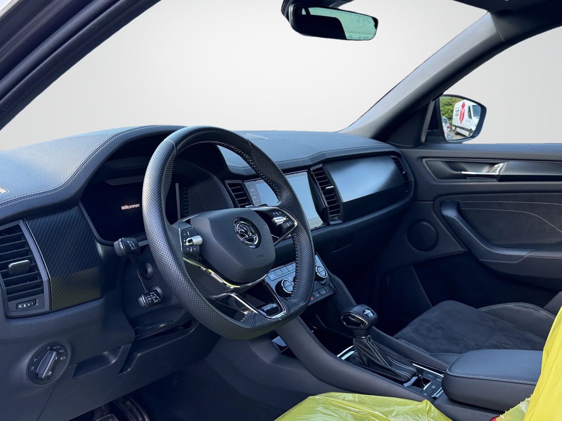 SKODA Kodiaq 2.0 TDI CR SportLine 4x4 DSG *MFK*Service*Garantie*8Fach*-image-7