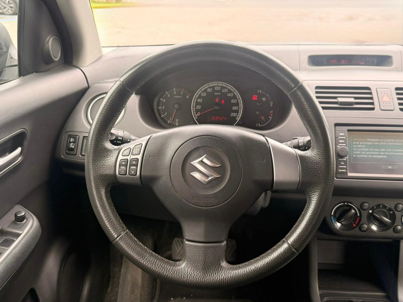 SUZUKI Swift 1.3i 16V GL-image-9
