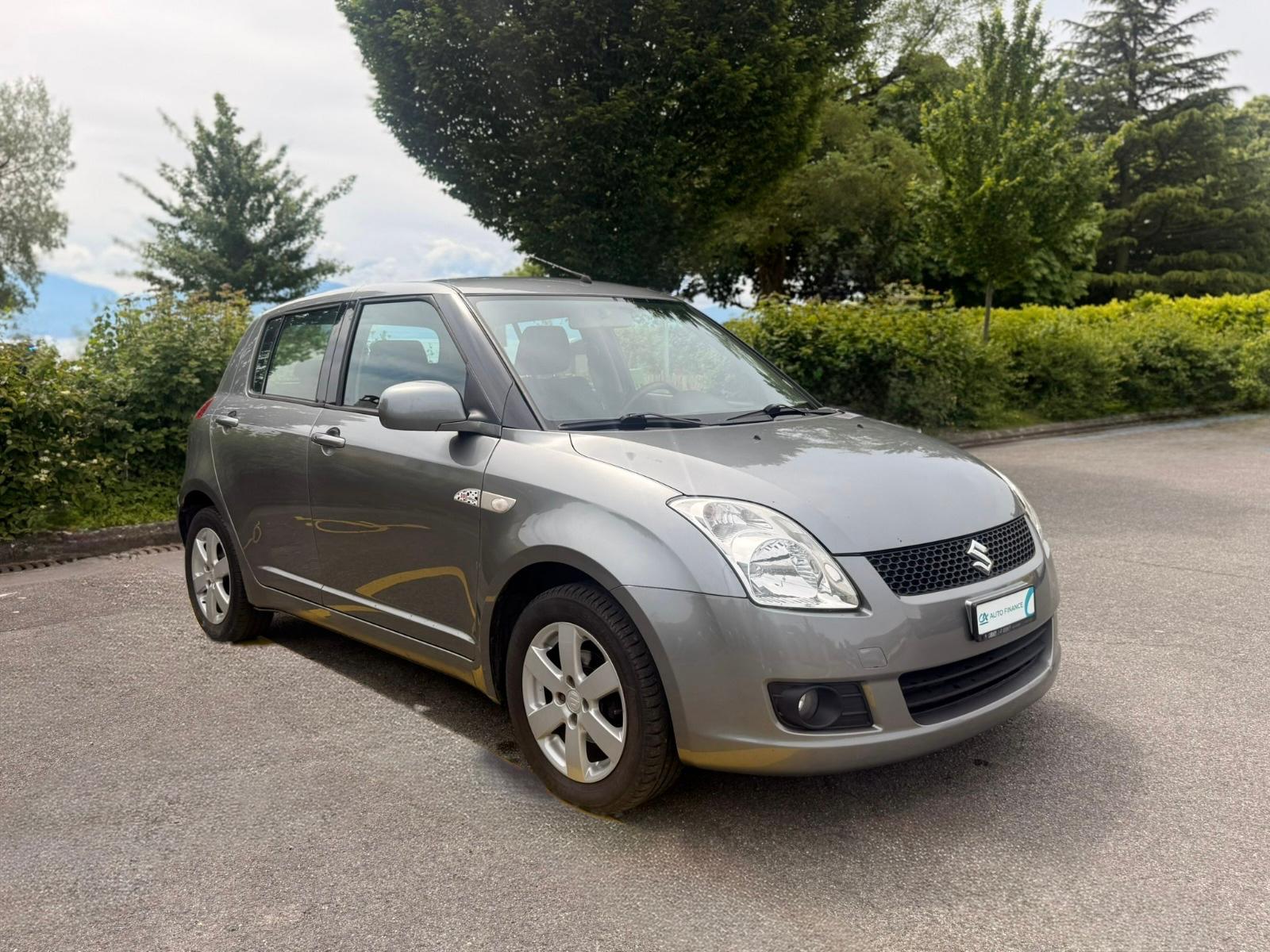 SUZUKI Swift 1.3i 16V GL-image-7