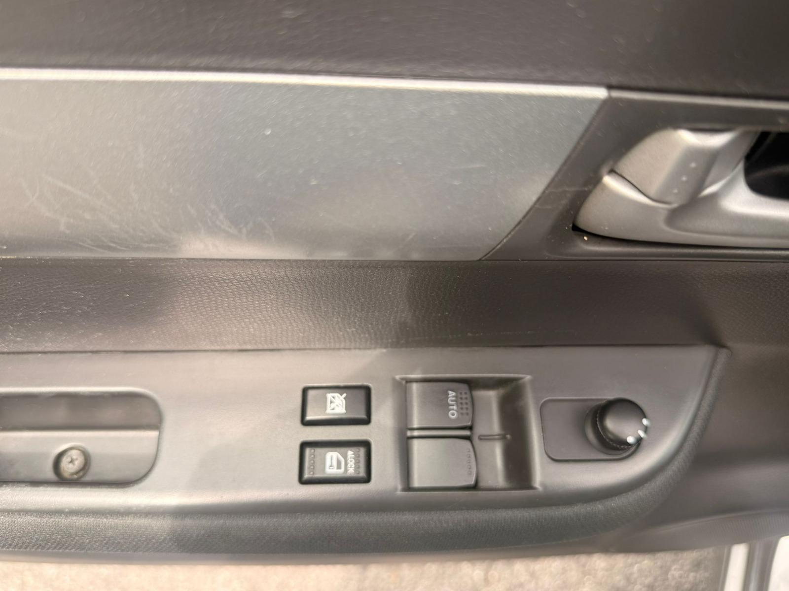 SUZUKI Swift 1.3i 16V GL-image-13