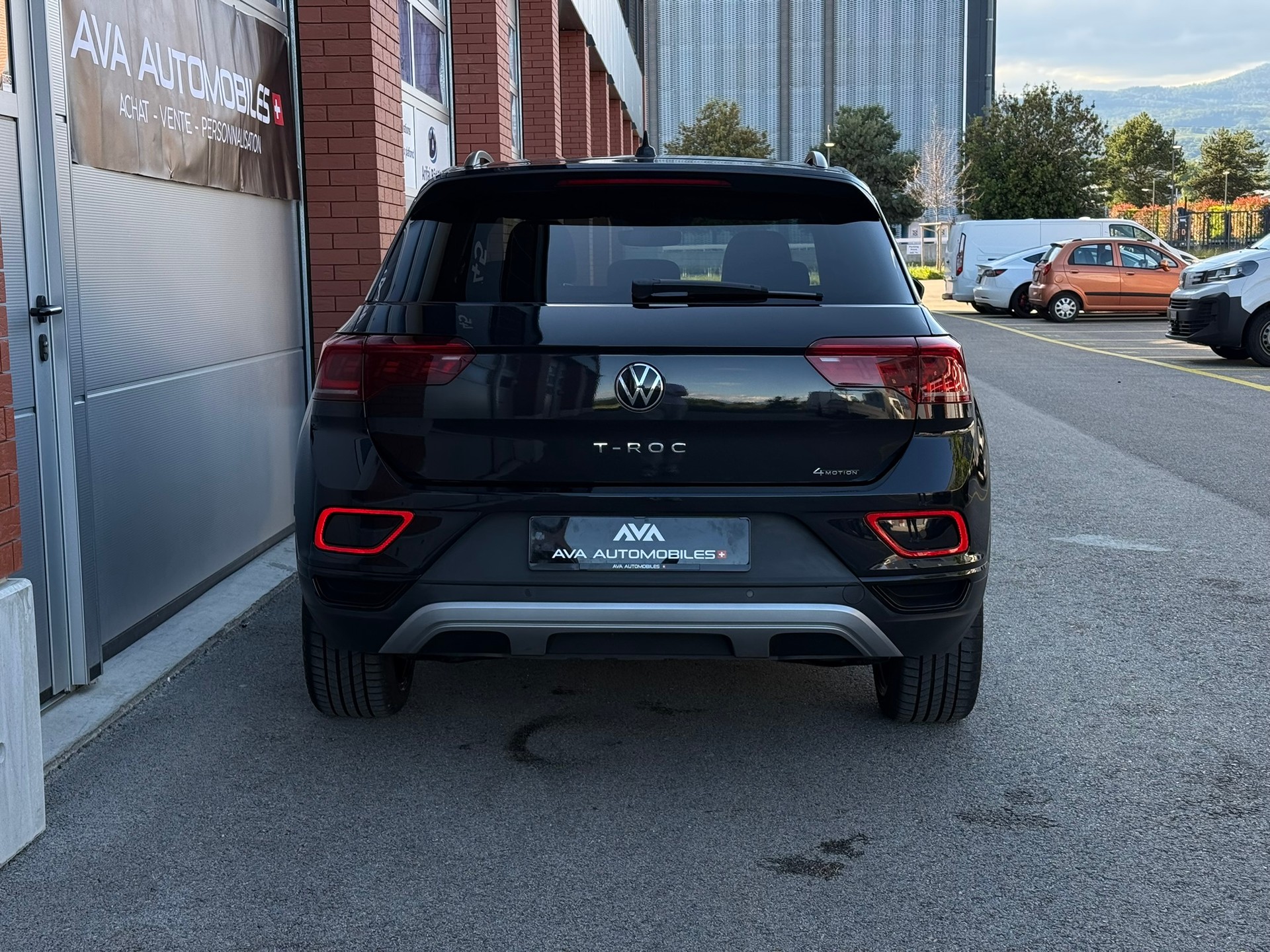 VW T-Roc 2.0 TSI Style DSG 4Motion-image-12