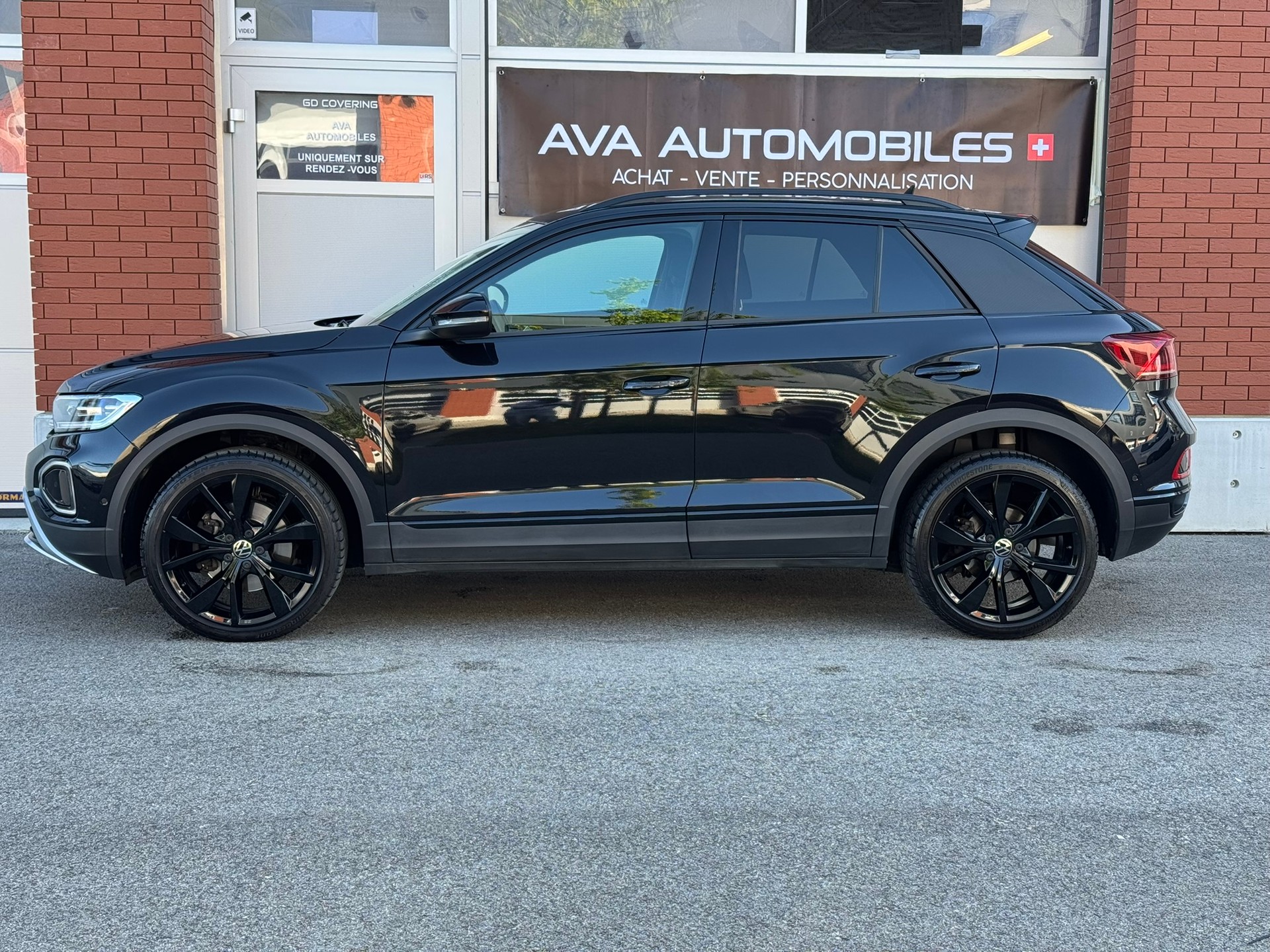 VW T-Roc 2.0 TSI Style DSG 4Motion-showroom-element-3