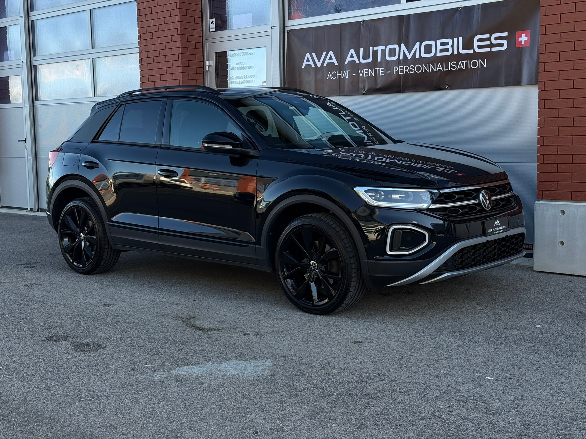 VW T-Roc 2.0 TSI Style DSG 4Motion-image-8