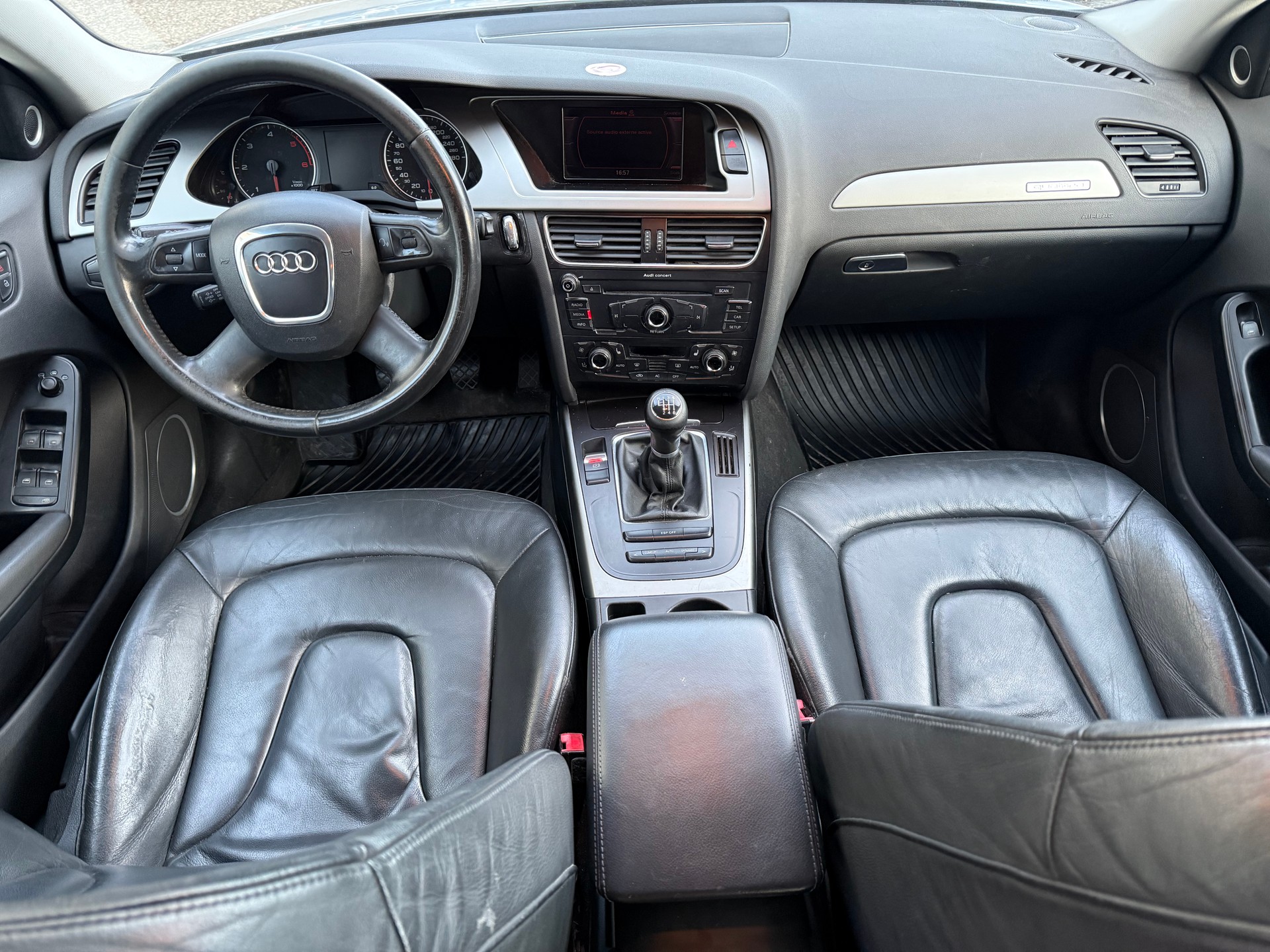 AUDI A4 Avant 3.0 TDI quattro-image-2