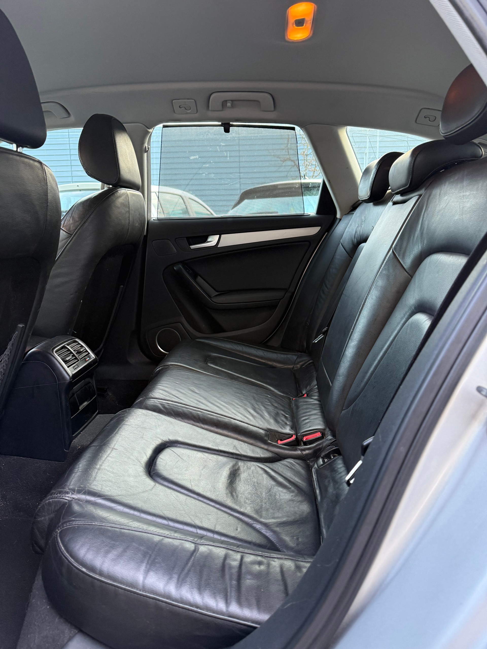 AUDI A4 Avant 3.0 TDI quattro-image-4