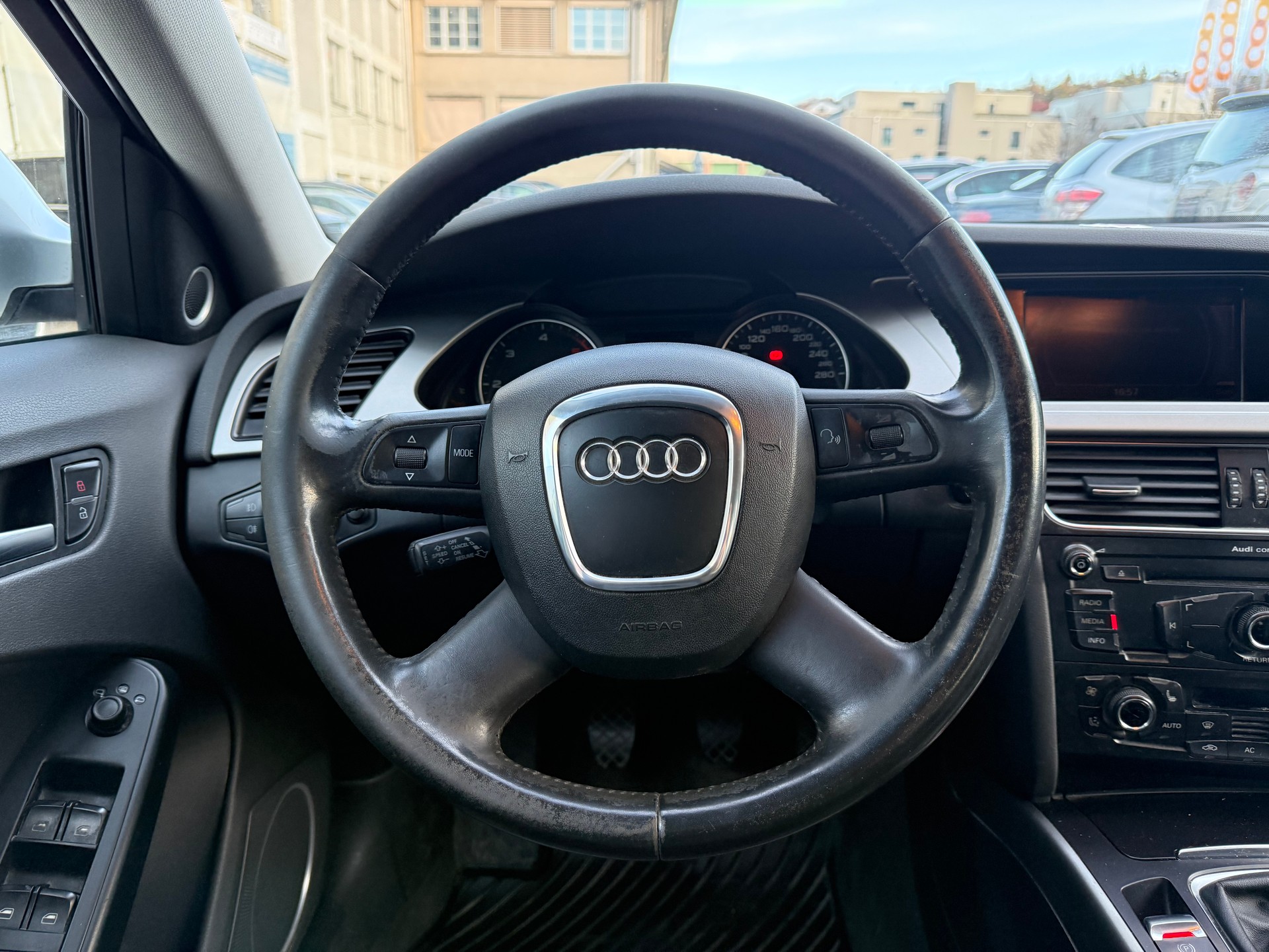 AUDI A4 Avant 3.0 TDI quattro-image-7