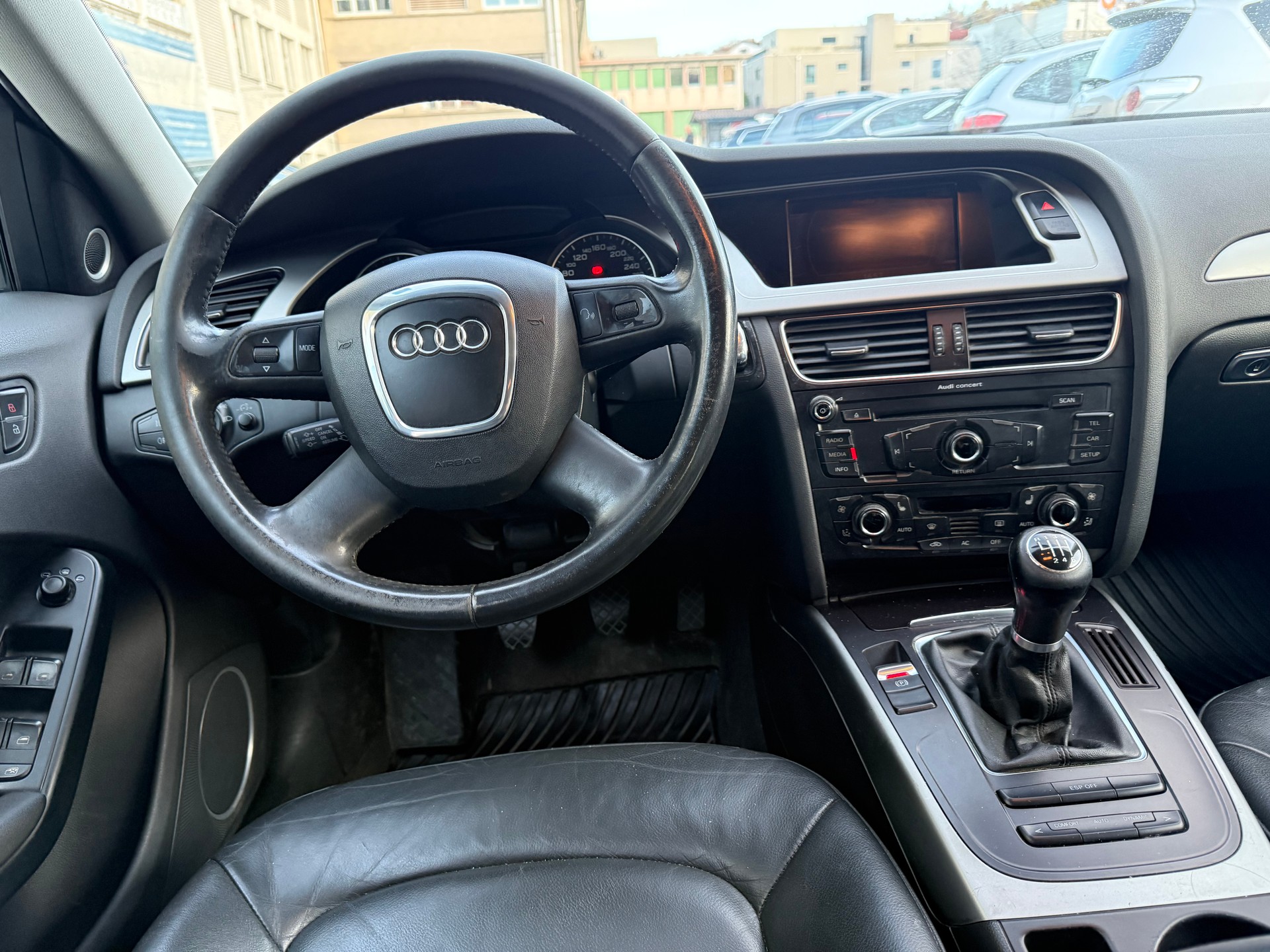 AUDI A4 Avant 3.0 TDI quattro-image-9