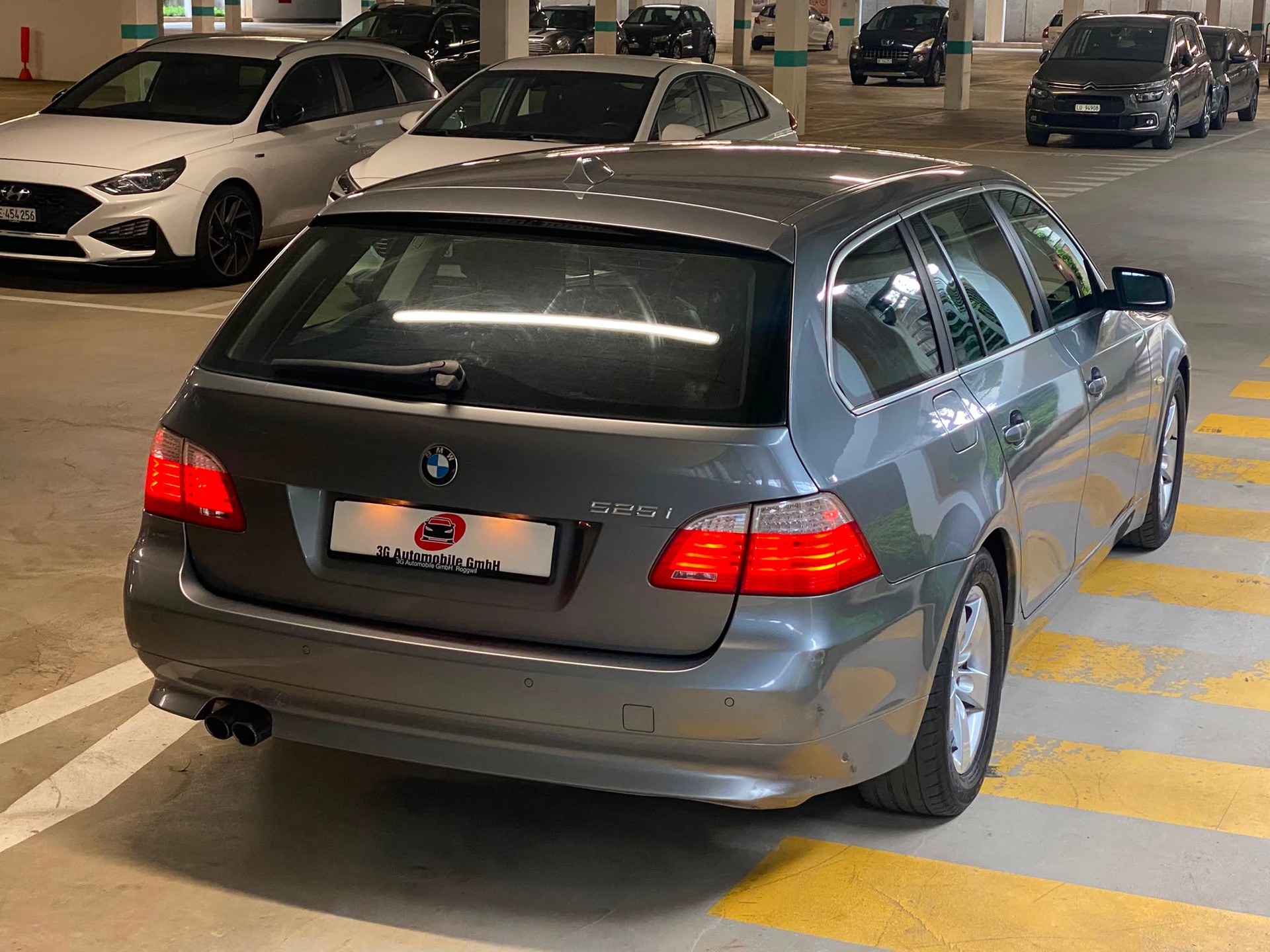 BMW 525i Touring Steptronic-image-5