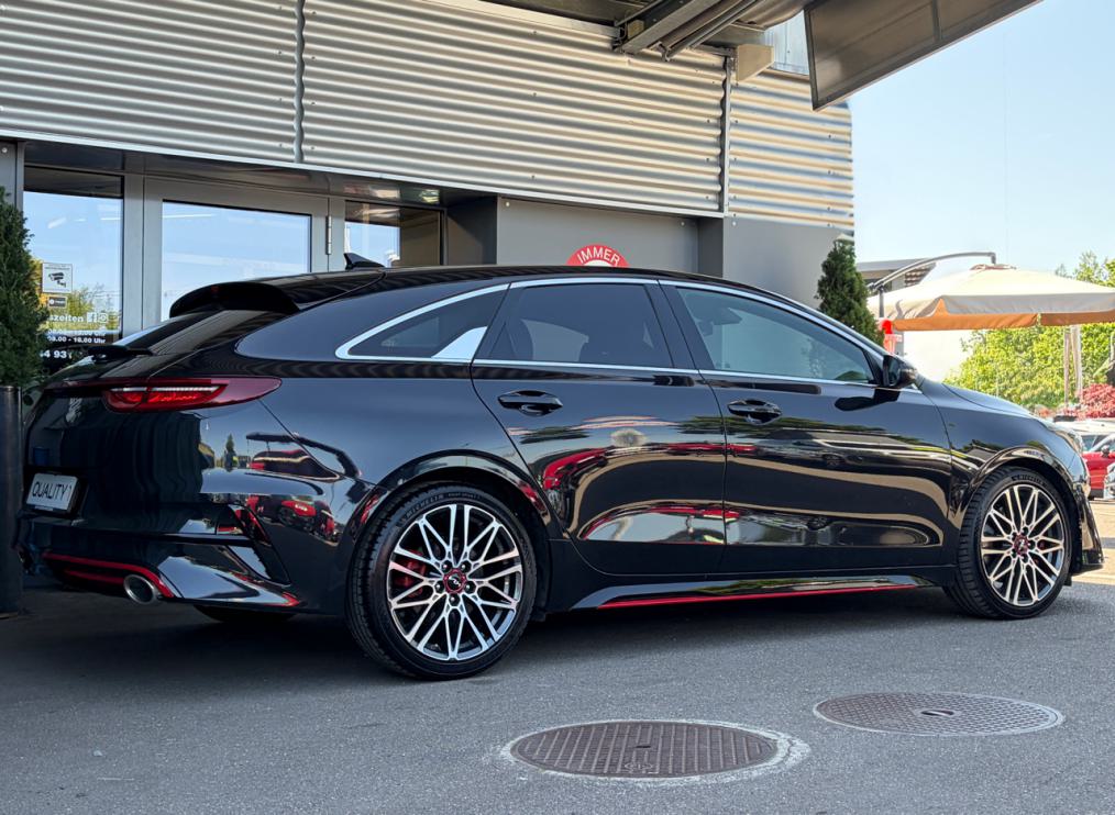 KIA ProCeed 1.6 T-GDi GT-showroom-element-2