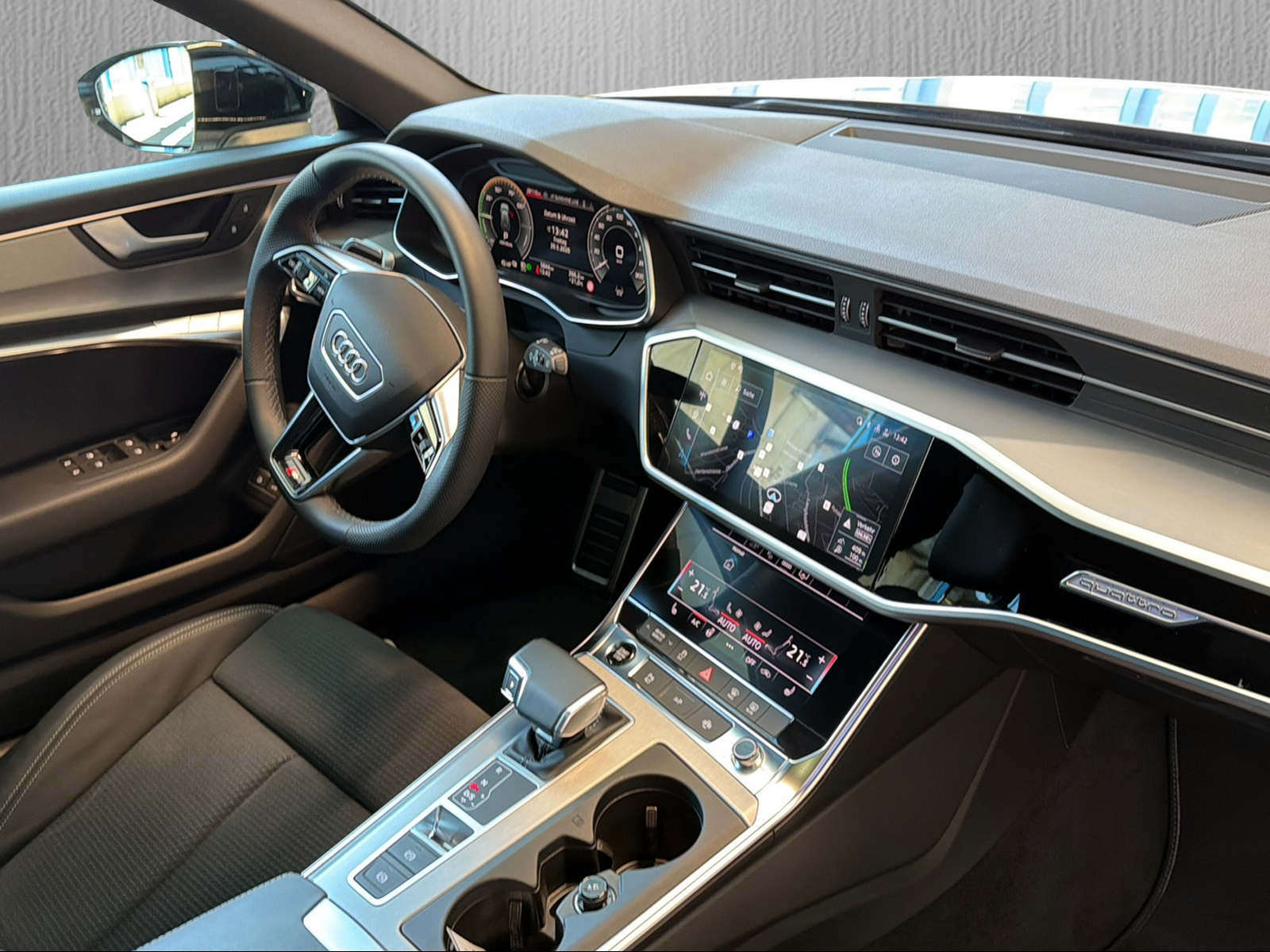 AUDI A6 Avant 55 TFSIe S line quattro*Competition Plus Paket*5 Jahre Werksgarantie*-image-11