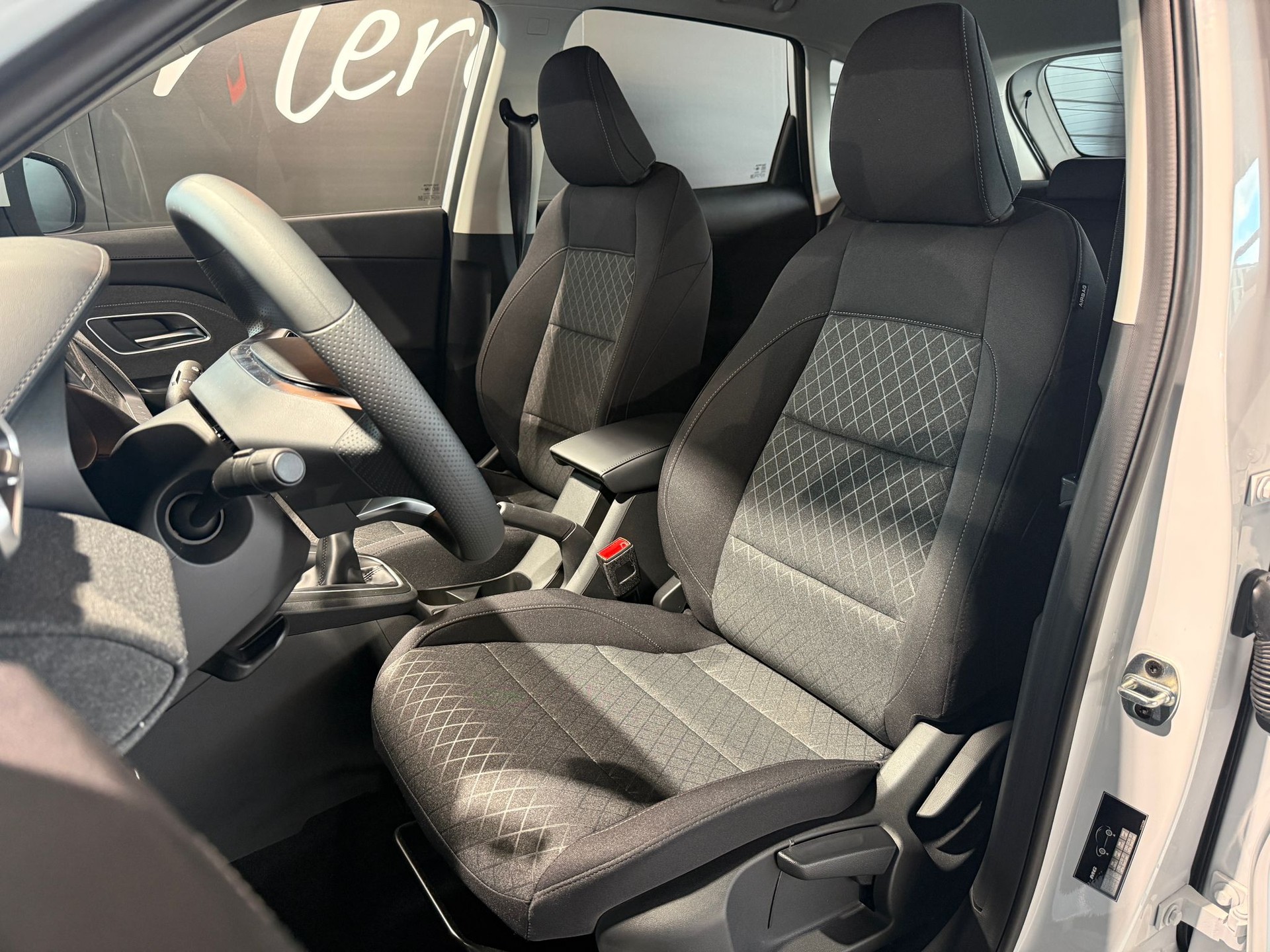 MG ZS 1.5 Standart-image-6