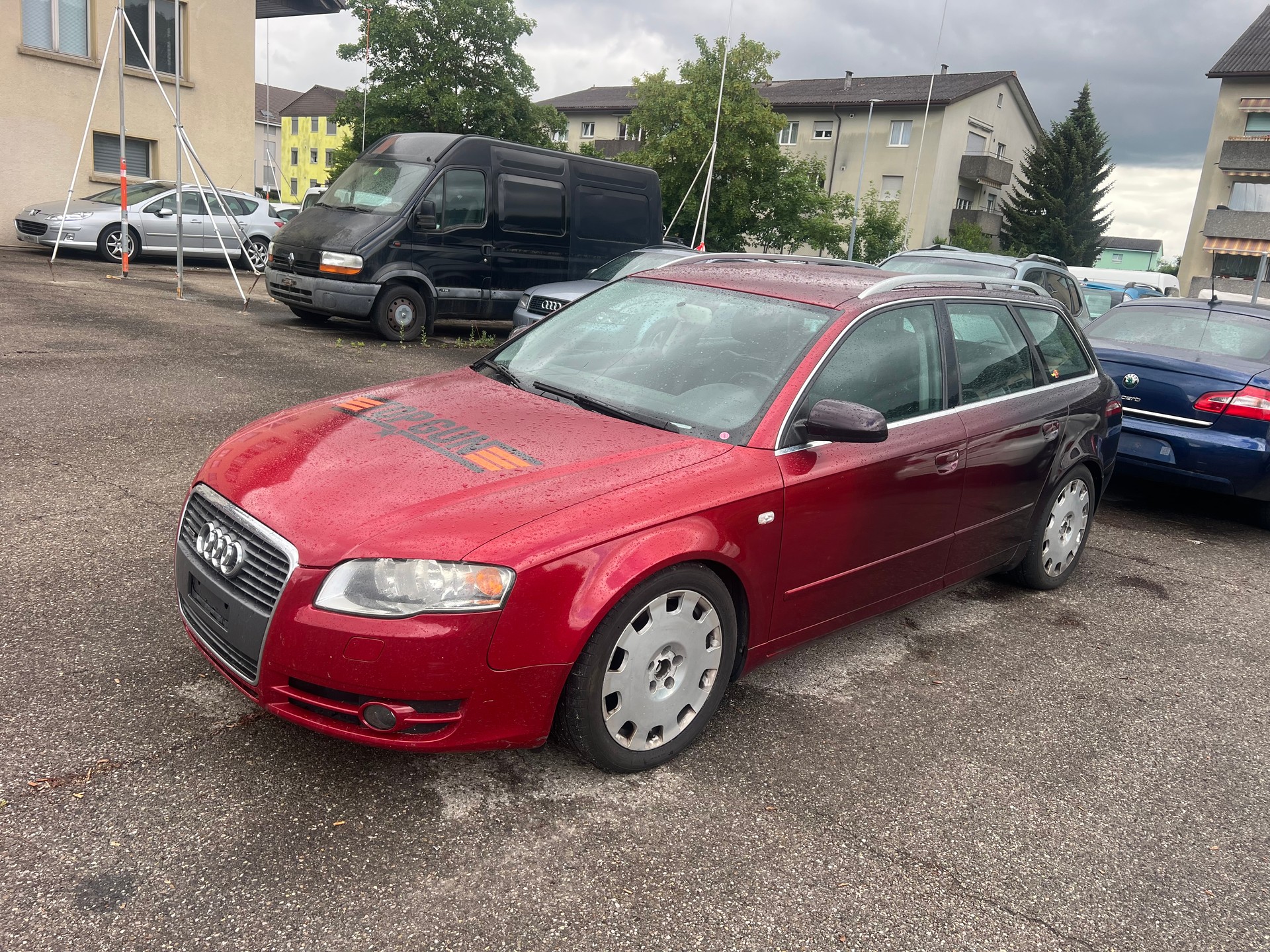 AUDI A4 Avant 2.0 Turbo FSI-showroom-element-1