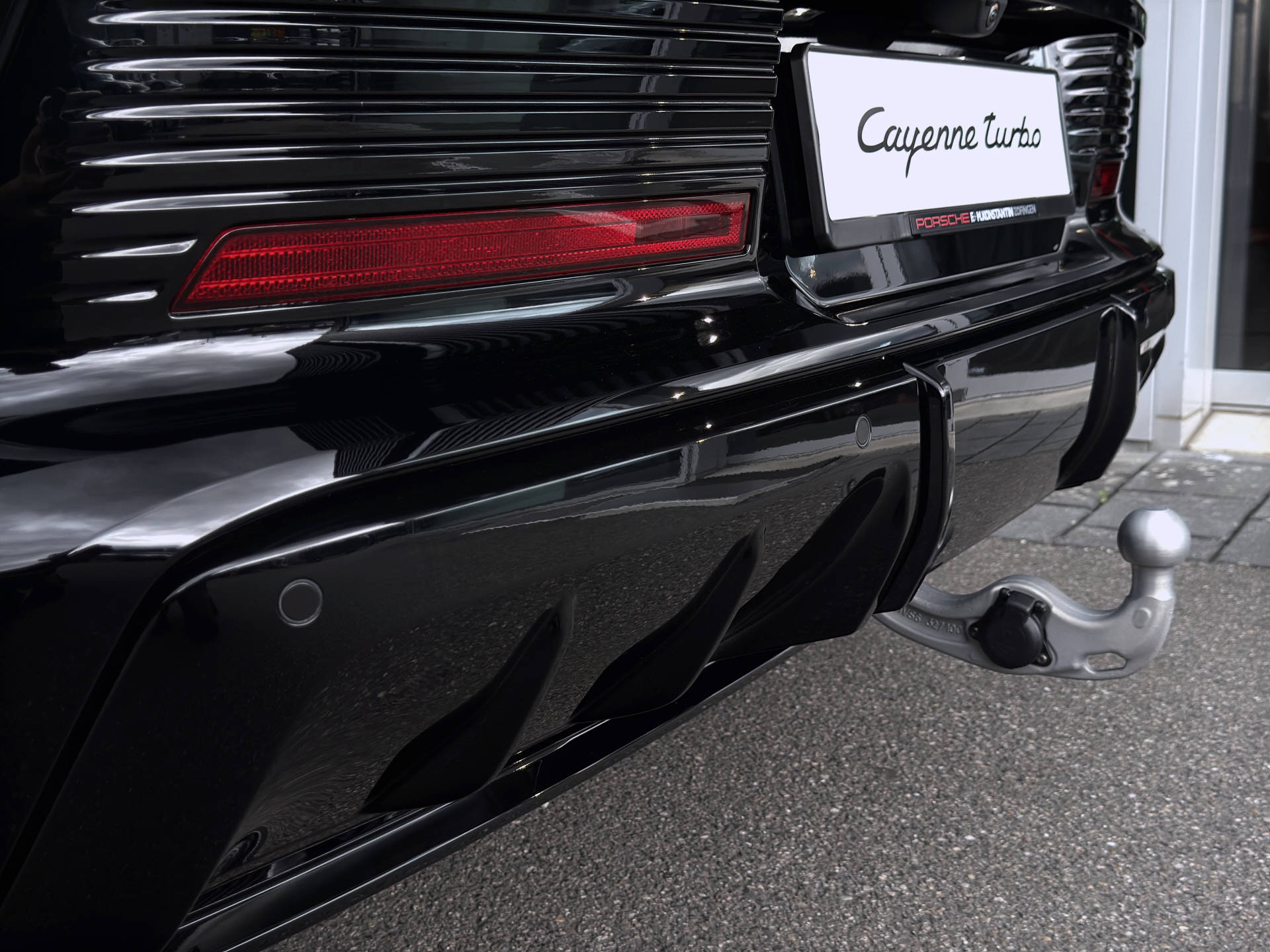 PORSCHE Cayenne Electric Turbo-image-5