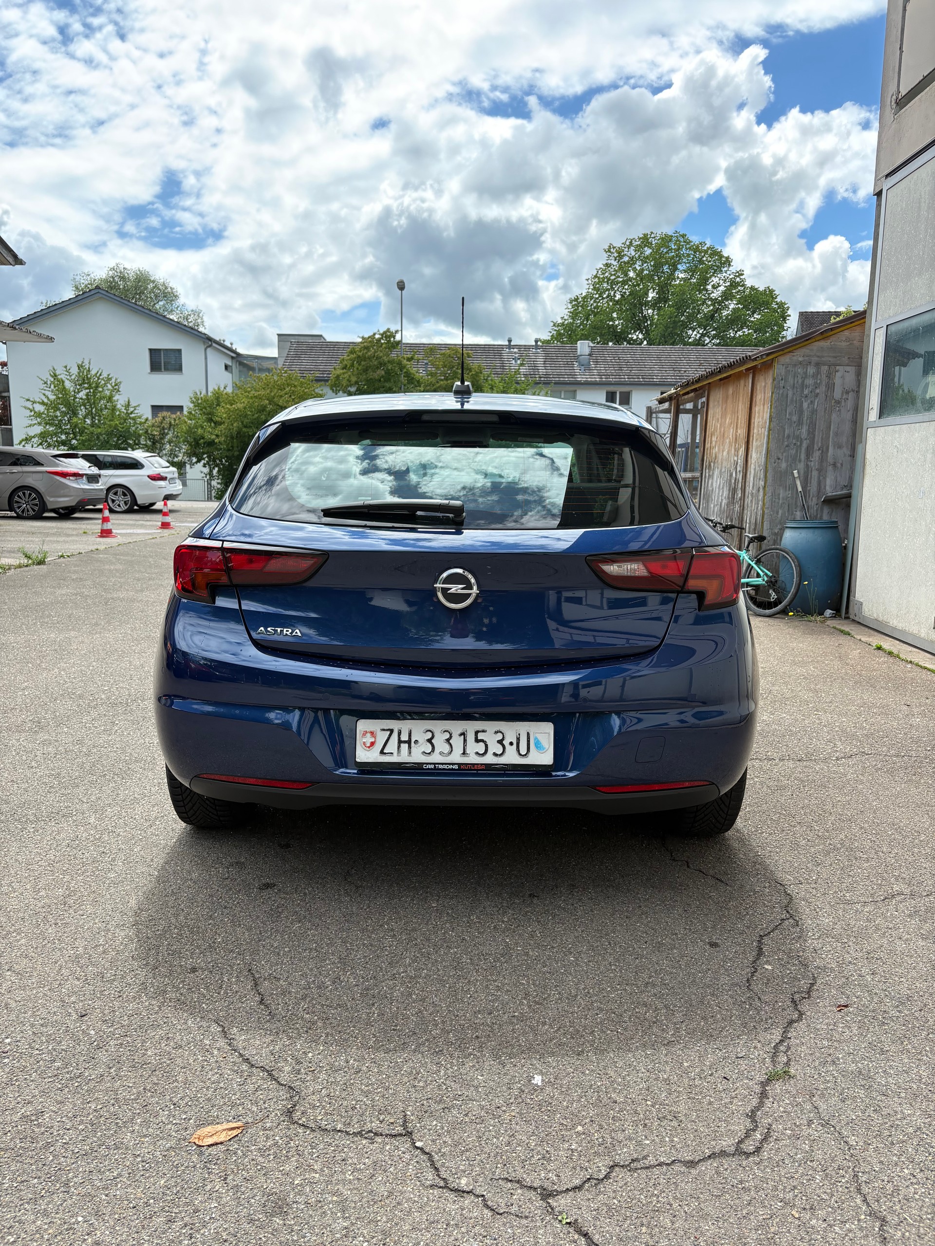 OPEL Astra 1.2i Turbo Edition-image-4