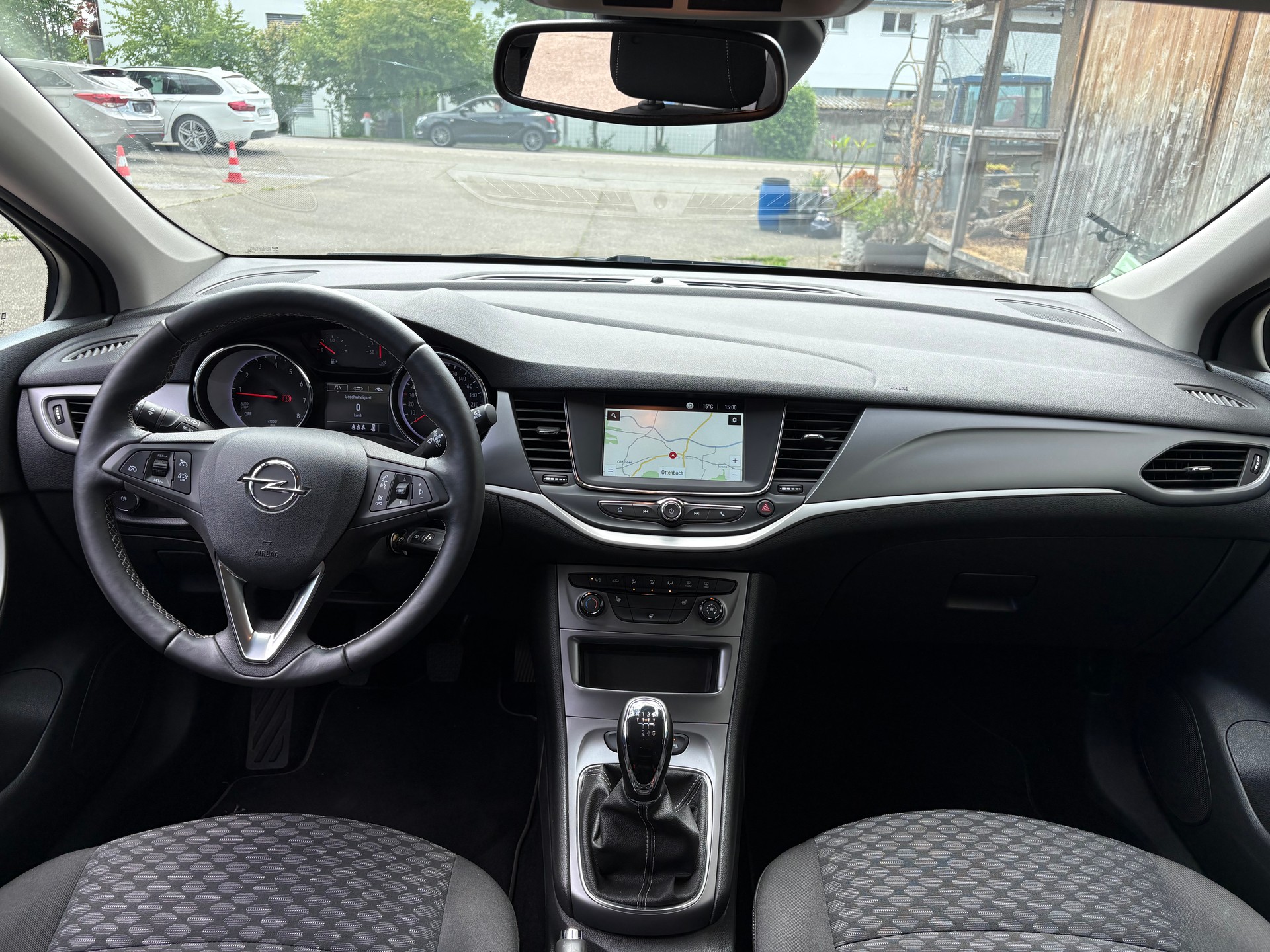 OPEL Astra 1.2i Turbo Edition-image-7