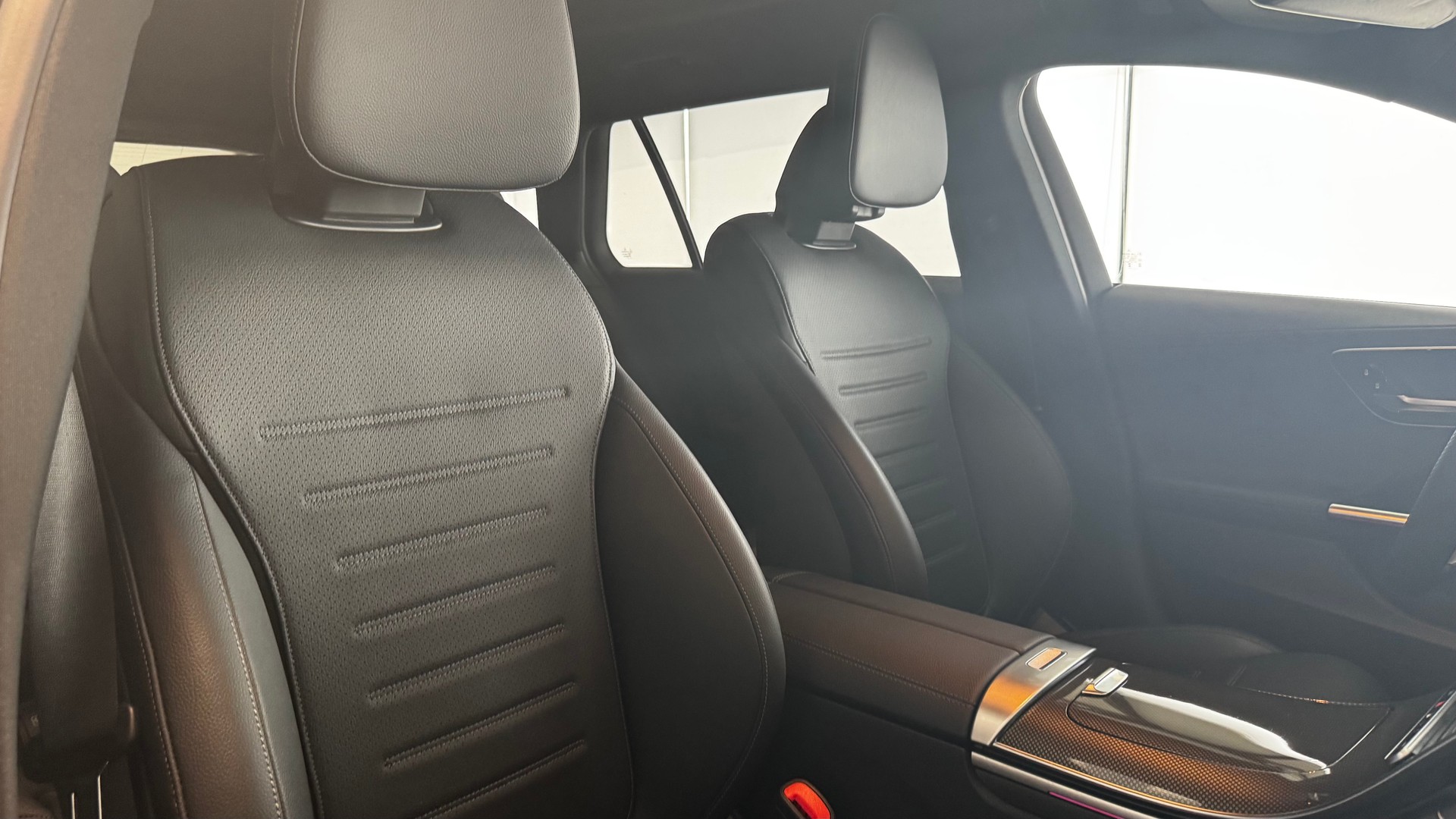 MERCEDES-BENZ C 220 d Swiss Star AMG Line 4matic Kombi-showroom-element-1