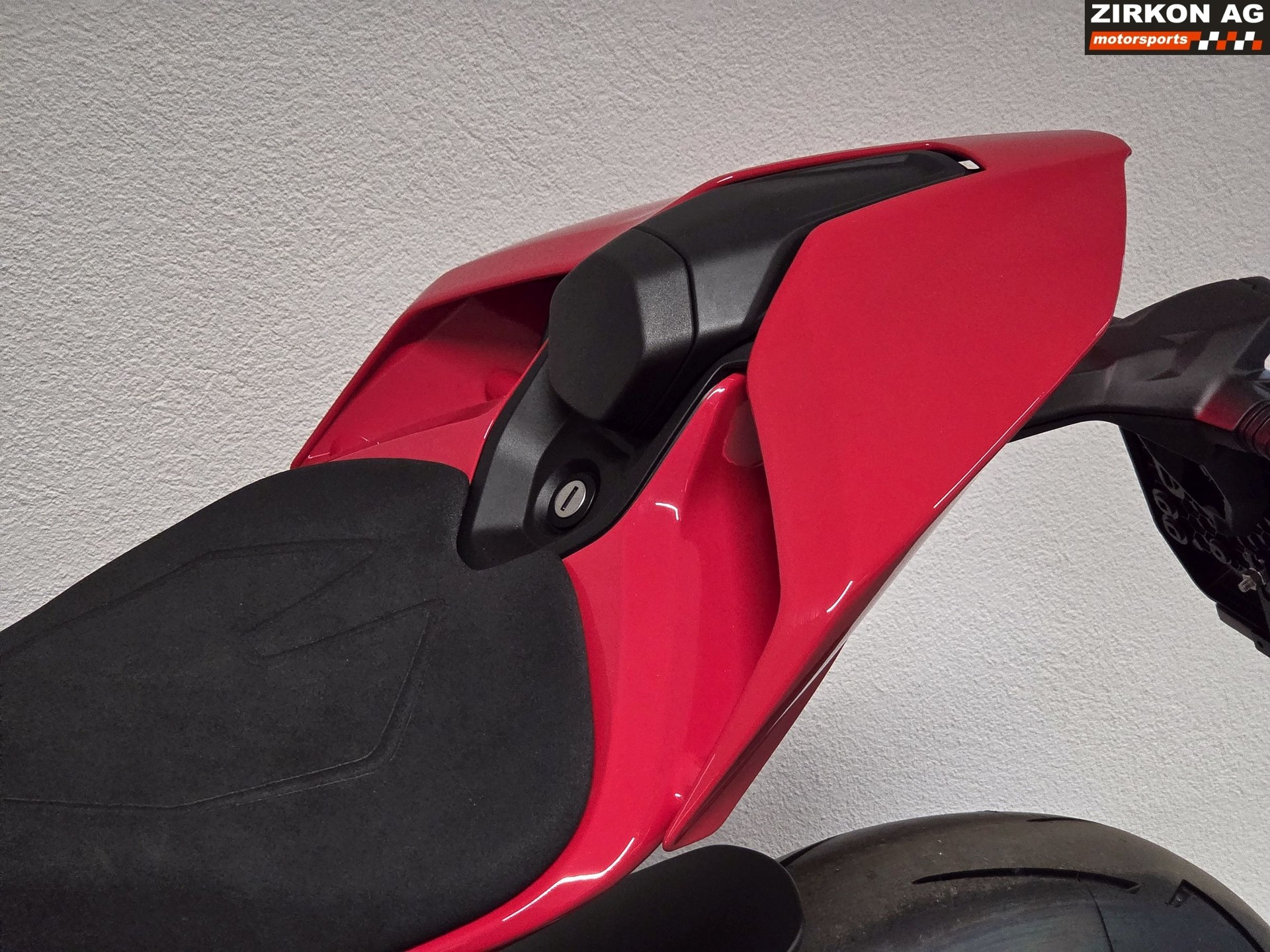 DUCATI Panigale V4 S-image-12