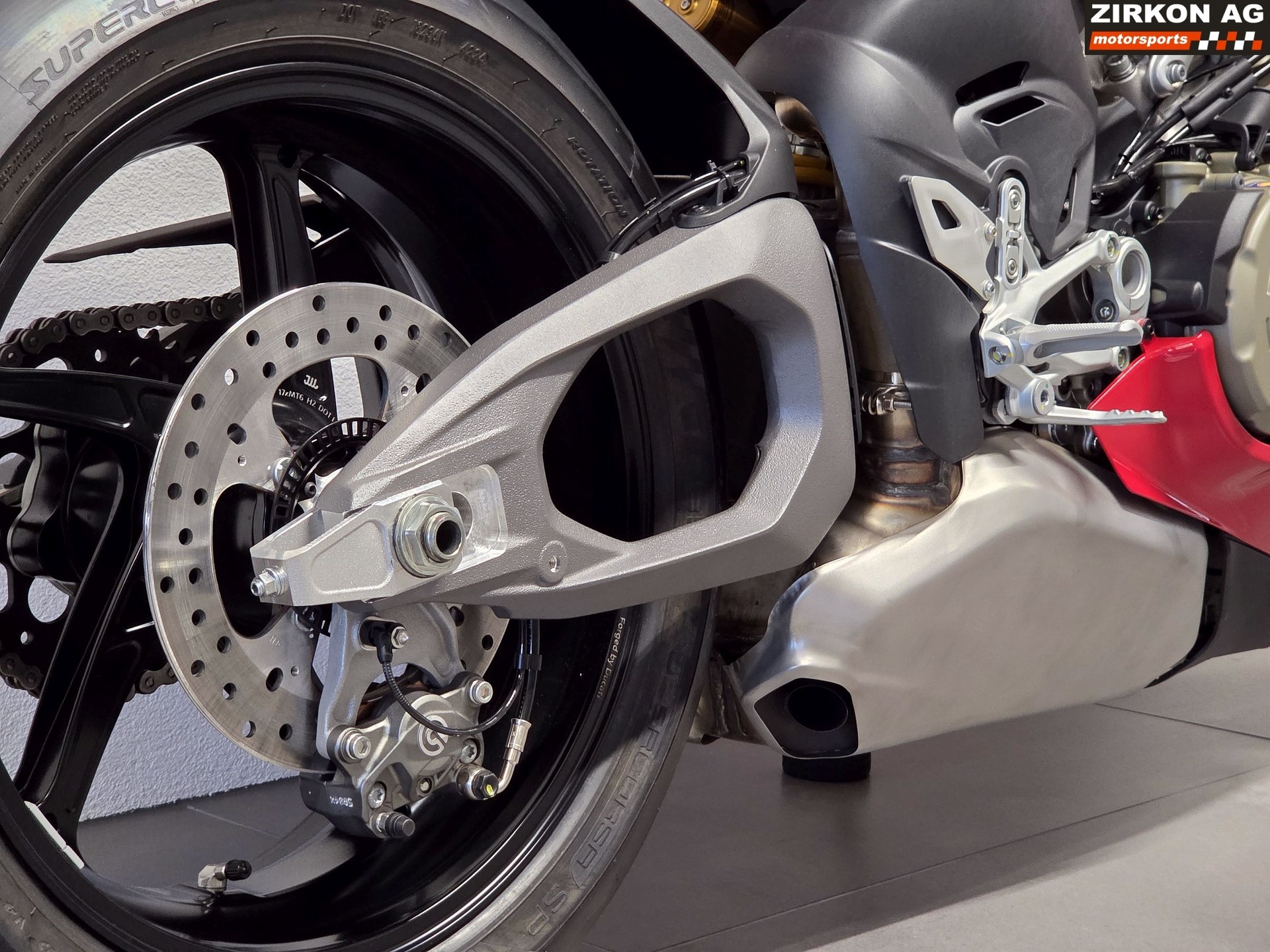 DUCATI Panigale V4 S-image-7