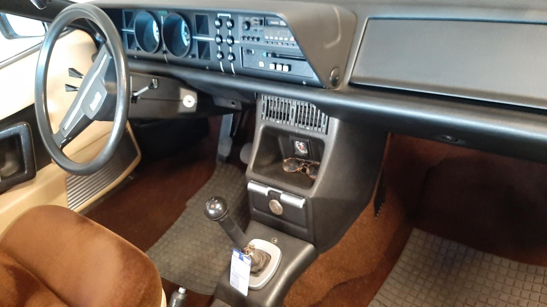 LANCIA GAMMA-image-2