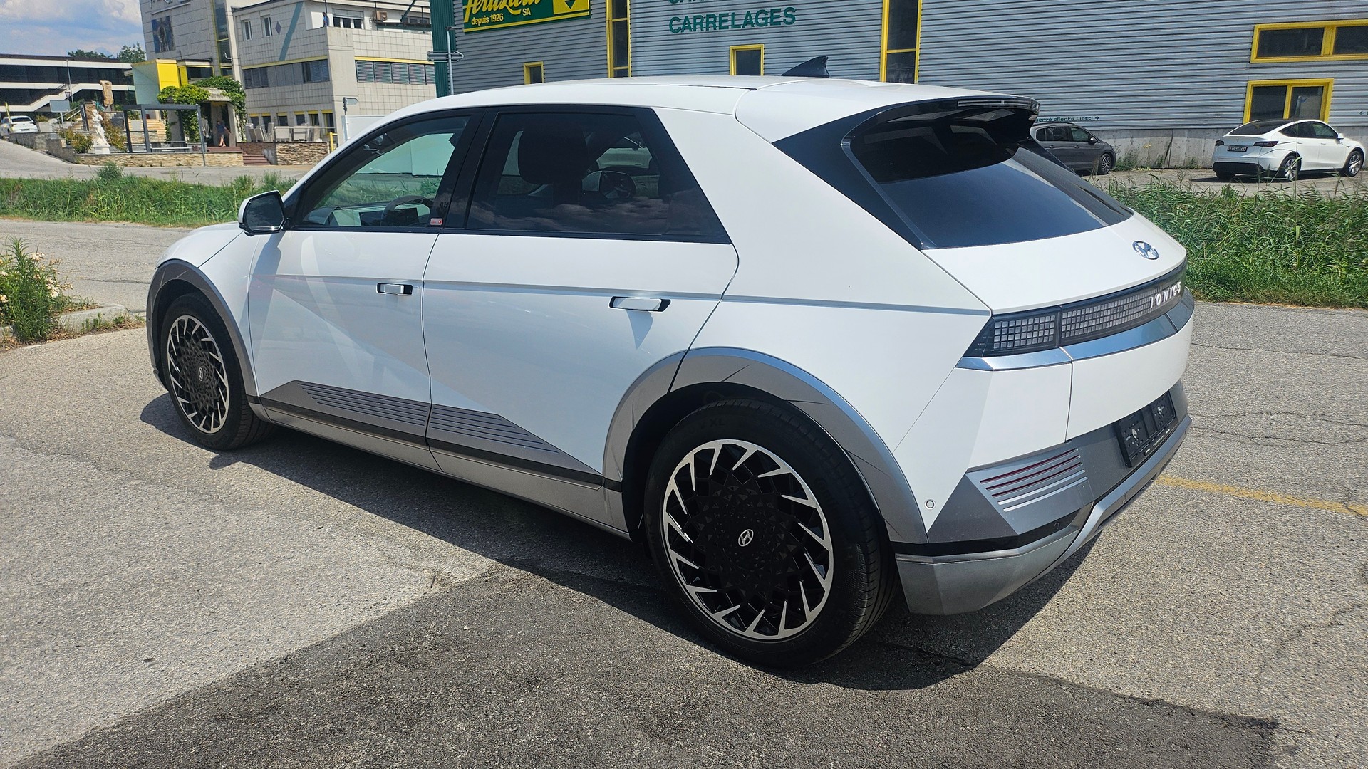 HYUNDAI Ioniq 5 72kWh First Edition 4WD-image-5