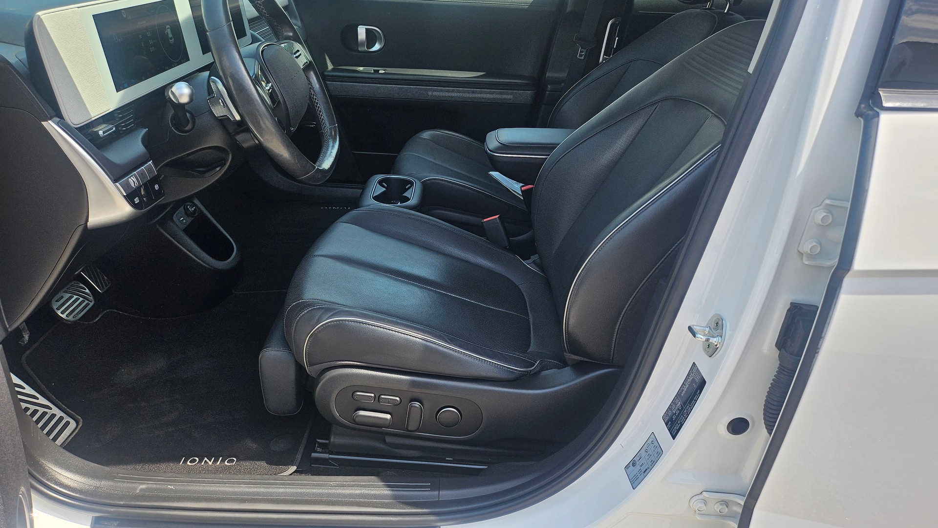 HYUNDAI Ioniq 5 72kWh First Edition 4WD-image-9