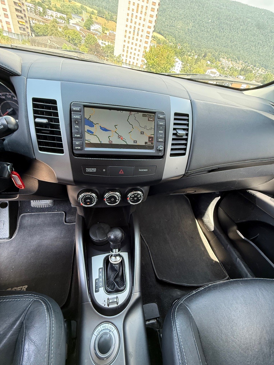 CITROEN C-Crosser 2.2 HDi Exclusive DCS6-image-12