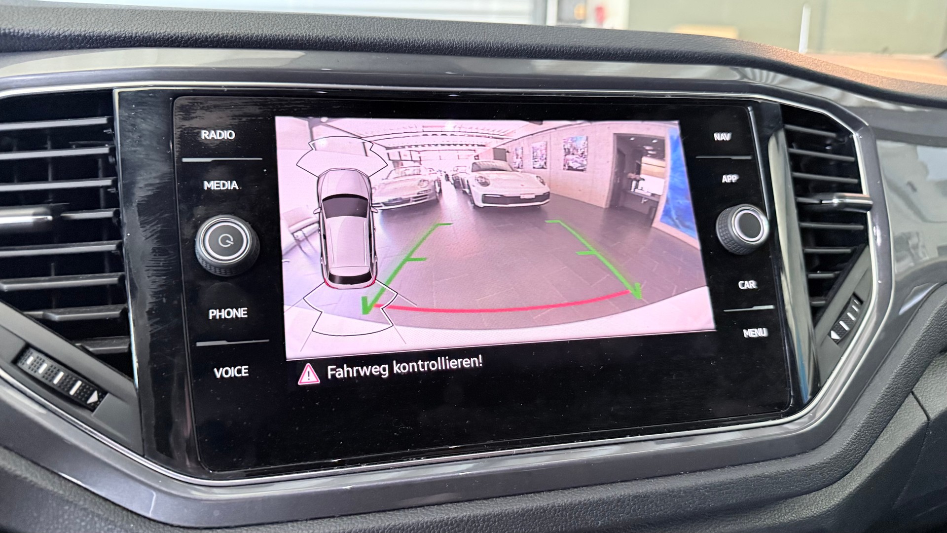 VW T-Roc 2.0 TSI Sport DSG 4motion-image-13