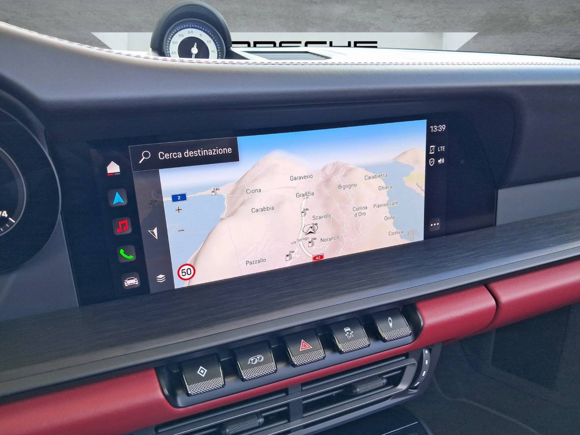 PORSCHE 911 Carrera 4 GTS Cabriolet (MY22)-image-21
