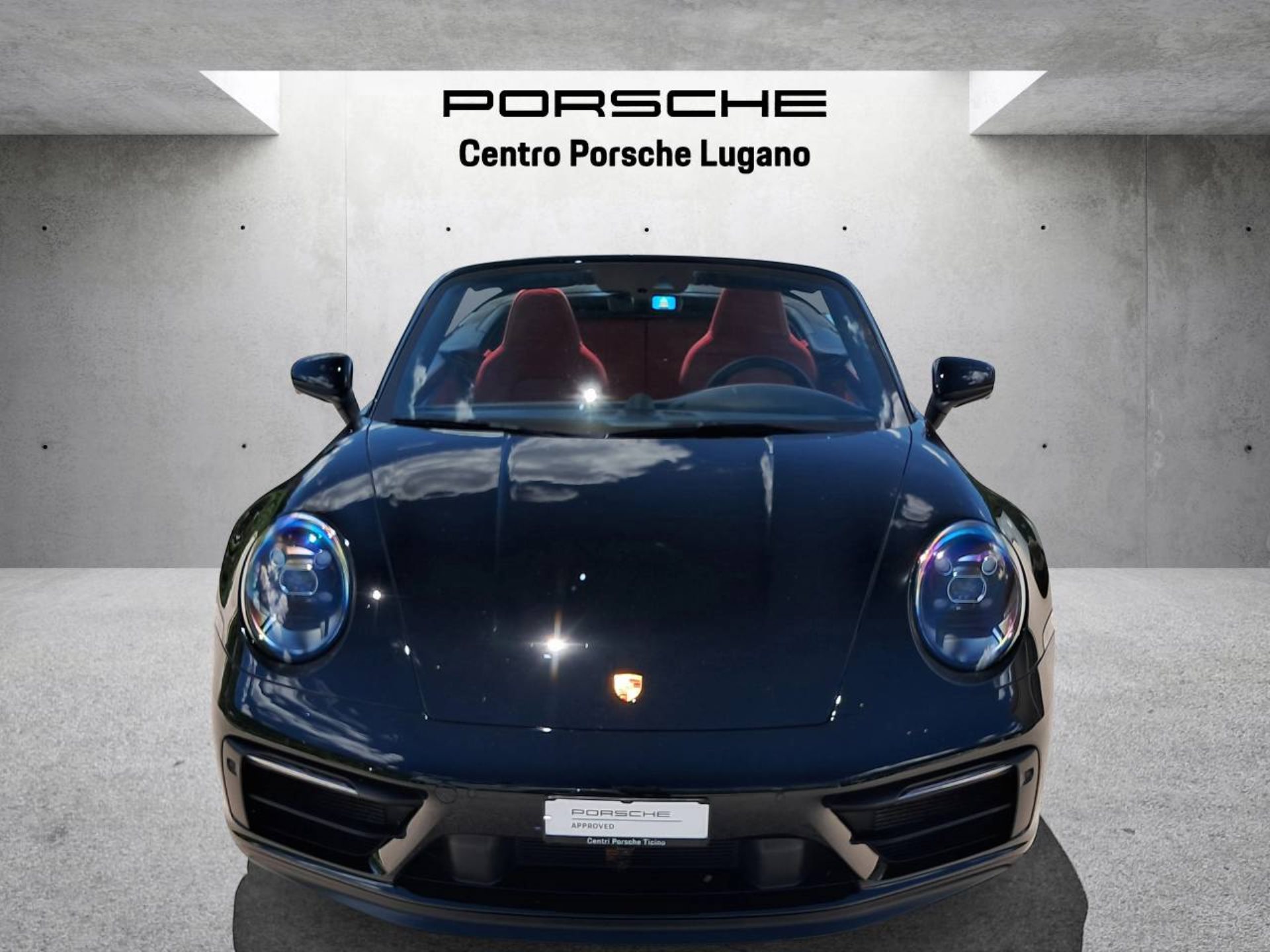PORSCHE 911 Carrera 4 GTS Cabriolet (MY22)-image-9