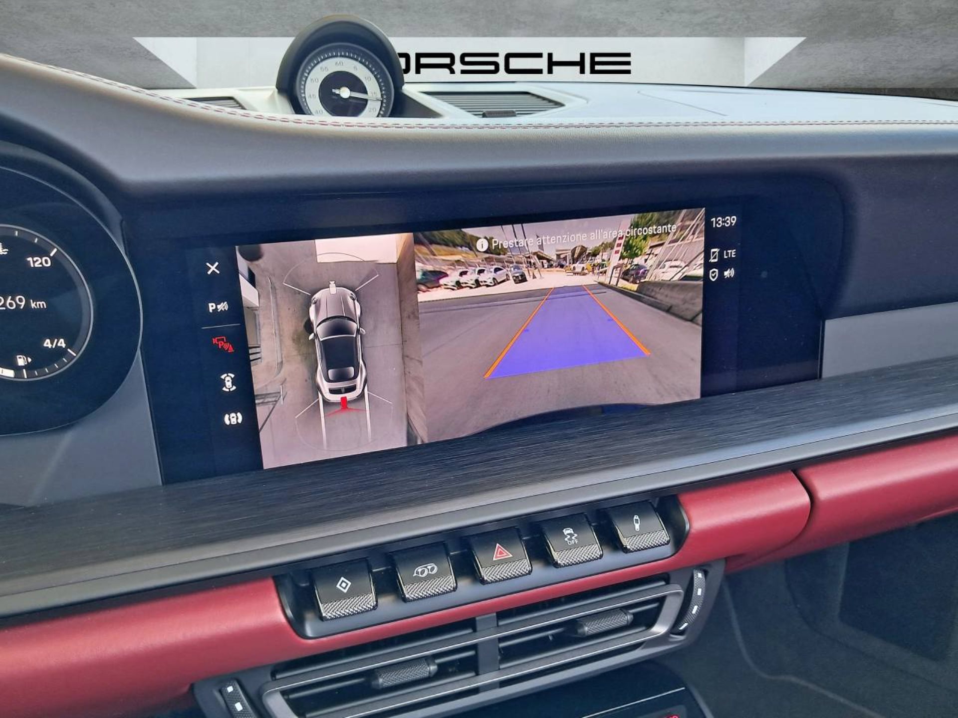 PORSCHE 911 Carrera 4 GTS Cabriolet (MY22)-image-20