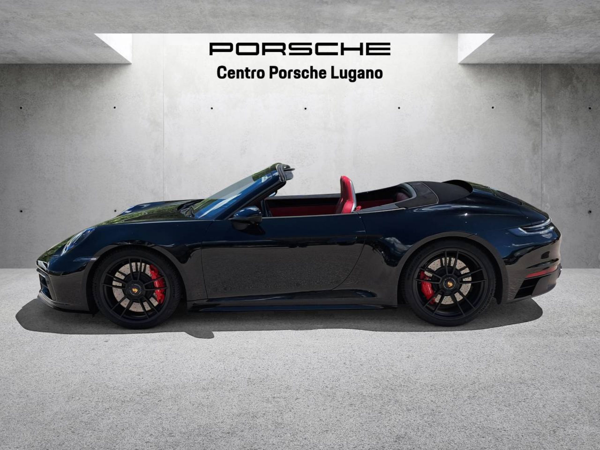 PORSCHE 911 Carrera 4 GTS Cabriolet (MY22)-showroom-element-1