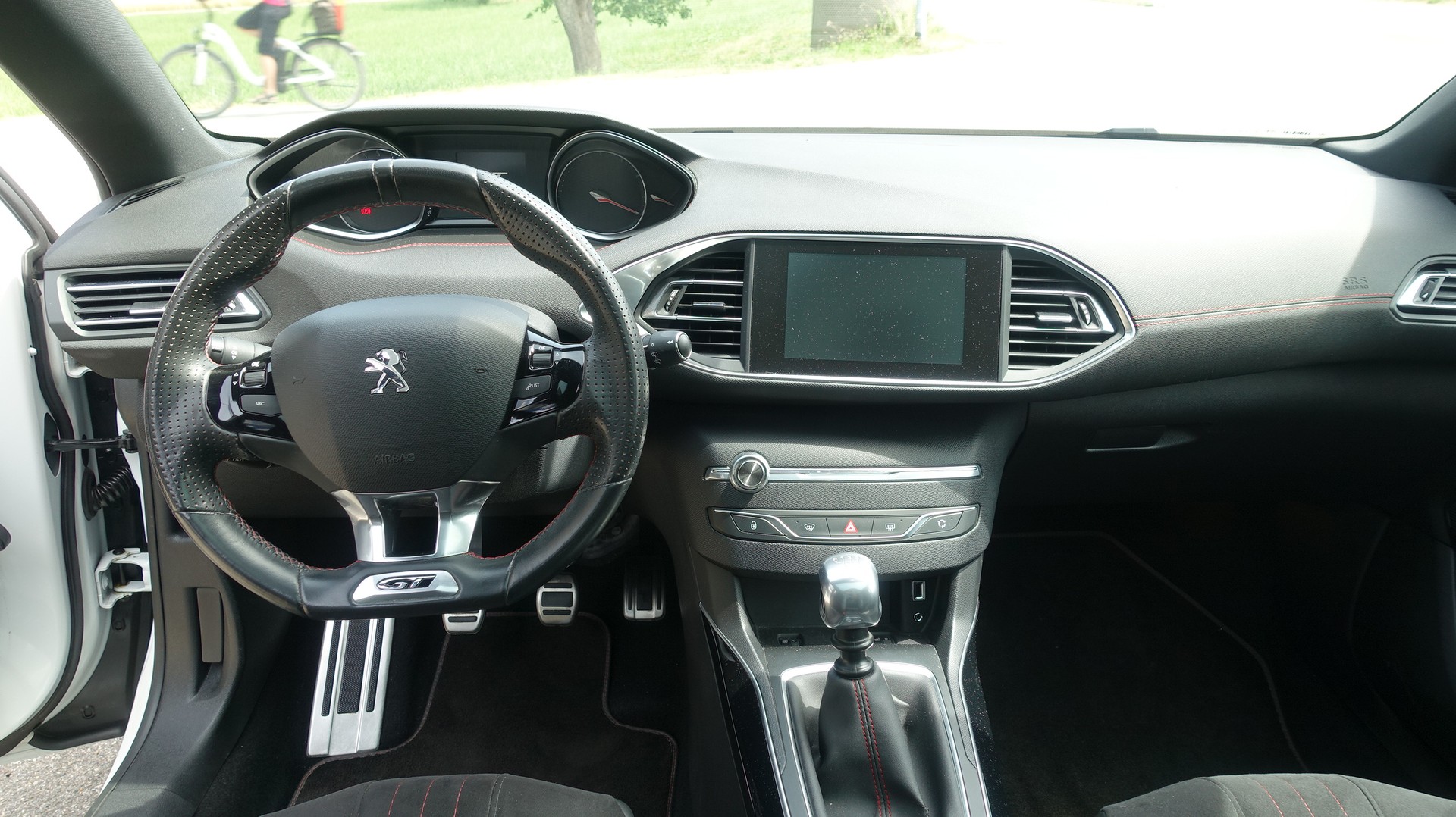 PEUGEOT 308 SW 1.6 eTHP GT-image-10