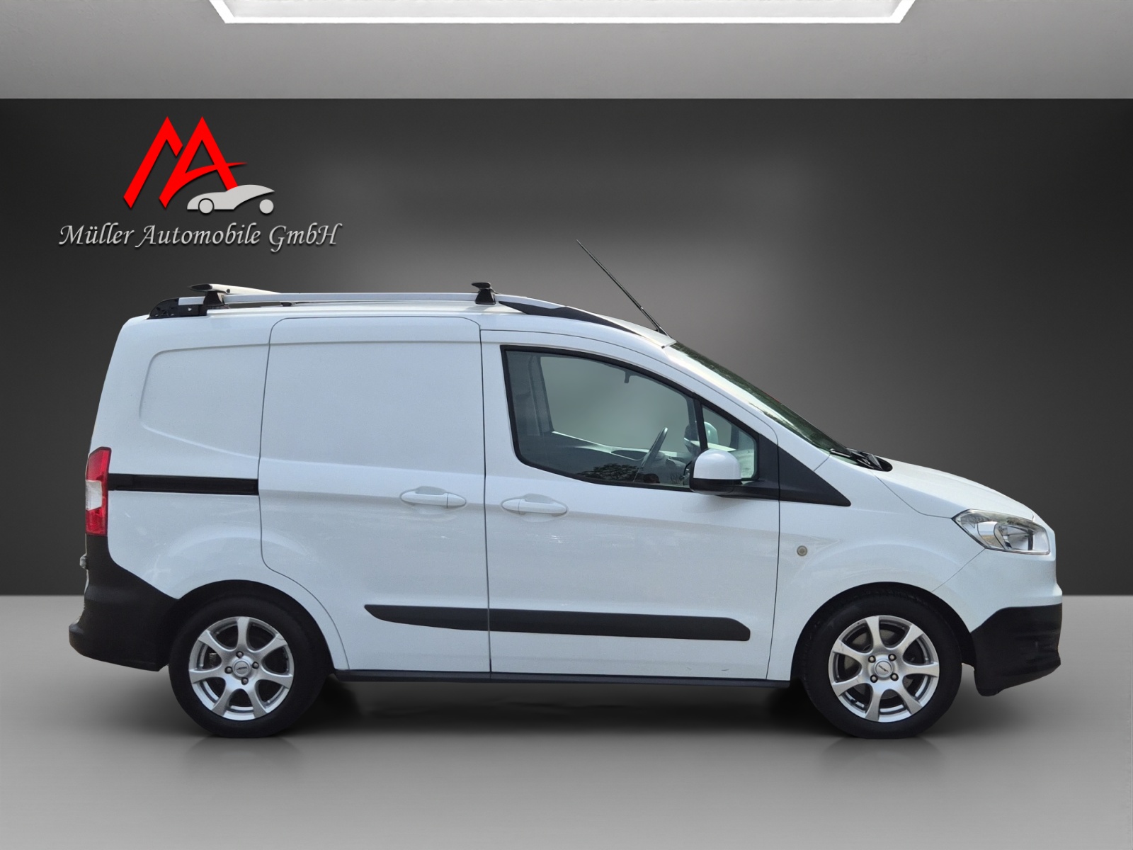 FORD Transit Courier Van 1.0 EcoBoost Trend-showroom-element-3