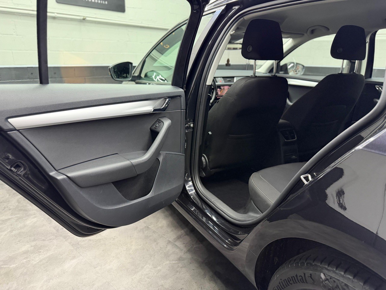 SKODA Octavia Combi 1.5 TSI Ambition DSG-image-20