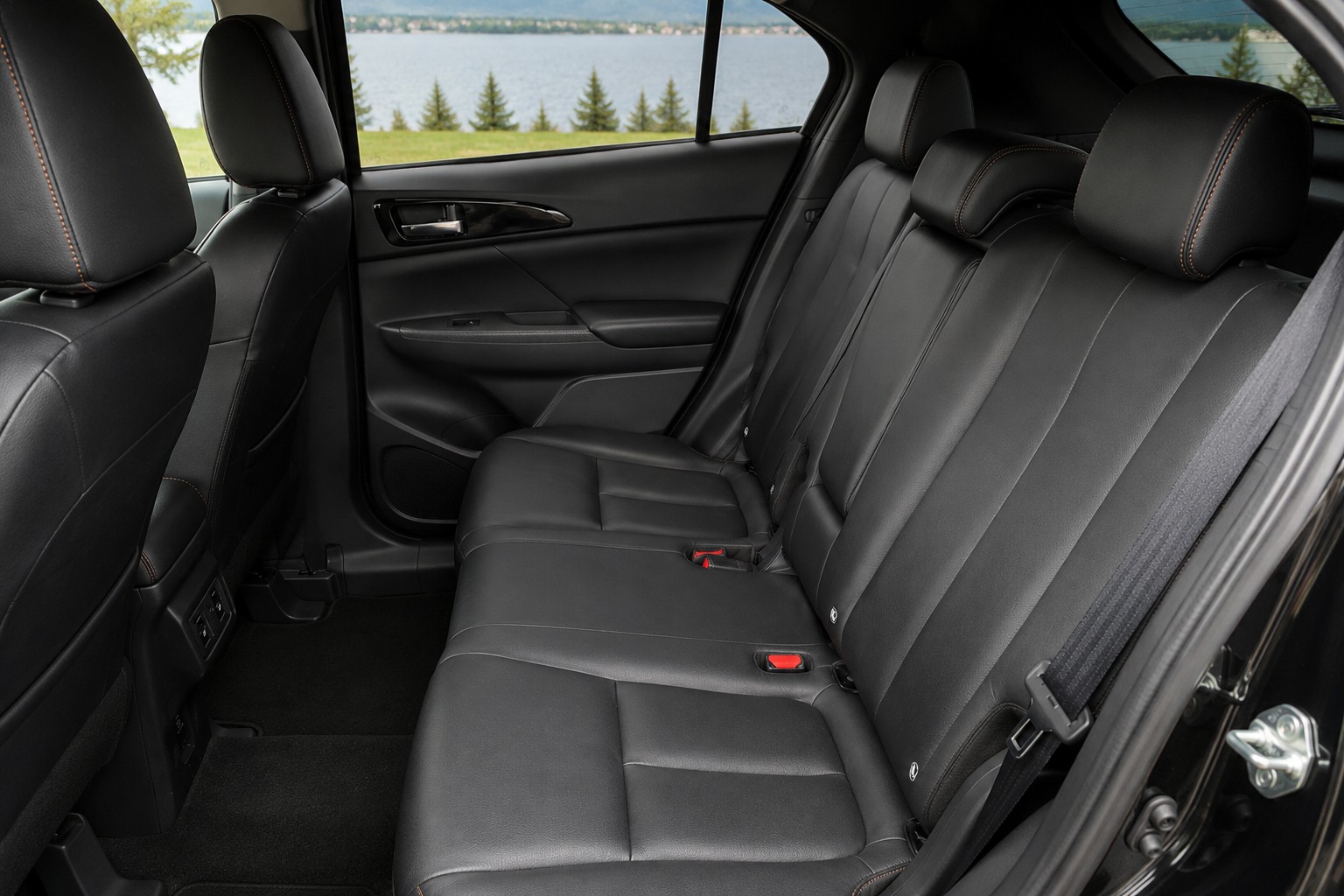 MITSUBISHI ECLIPSE CROSS 1.5 T Diamond 4x4-image-4