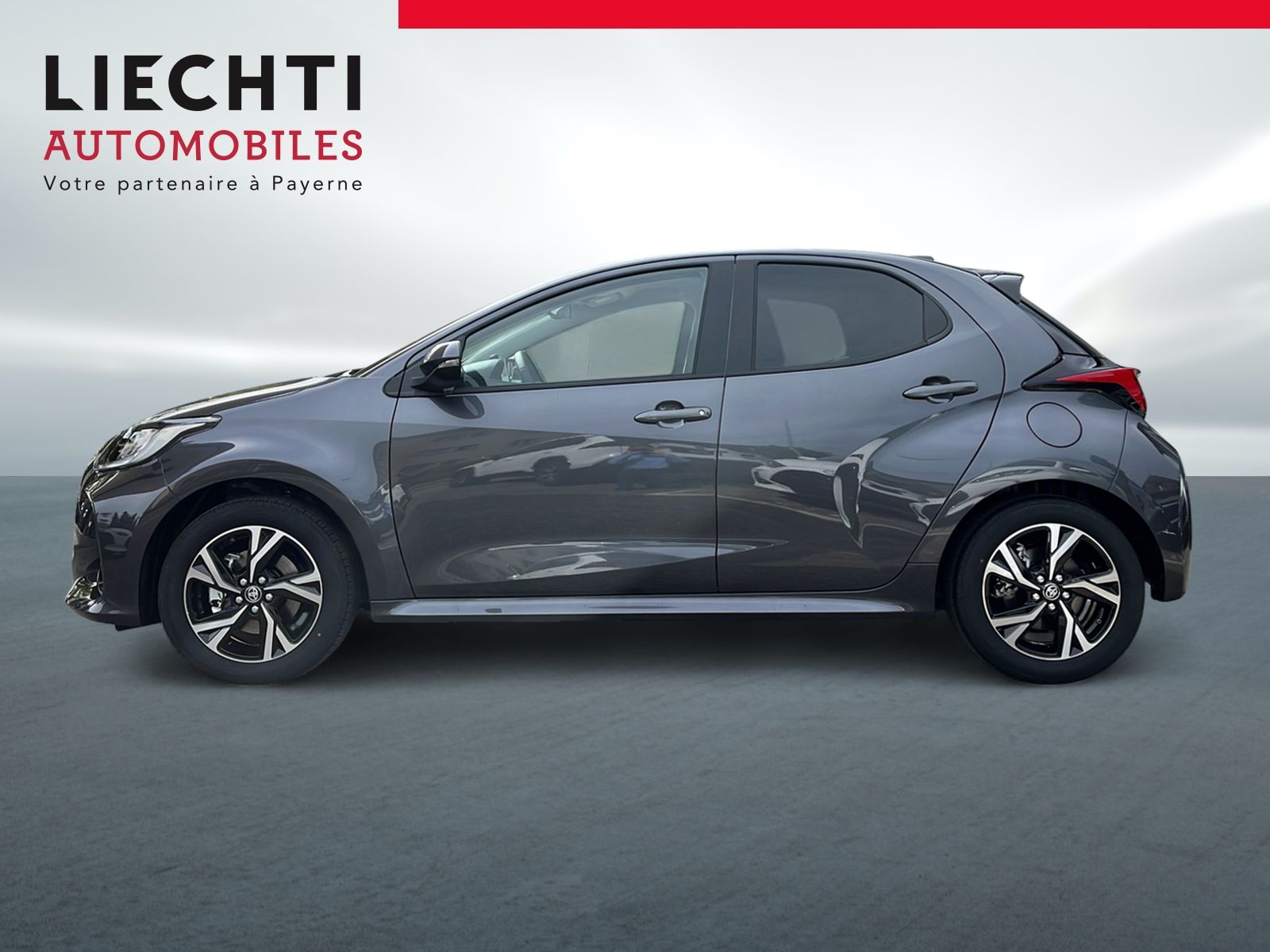 TOYOTA Yaris 1.5 Trend e-CVT (incl. pack services)-showroom-element-1