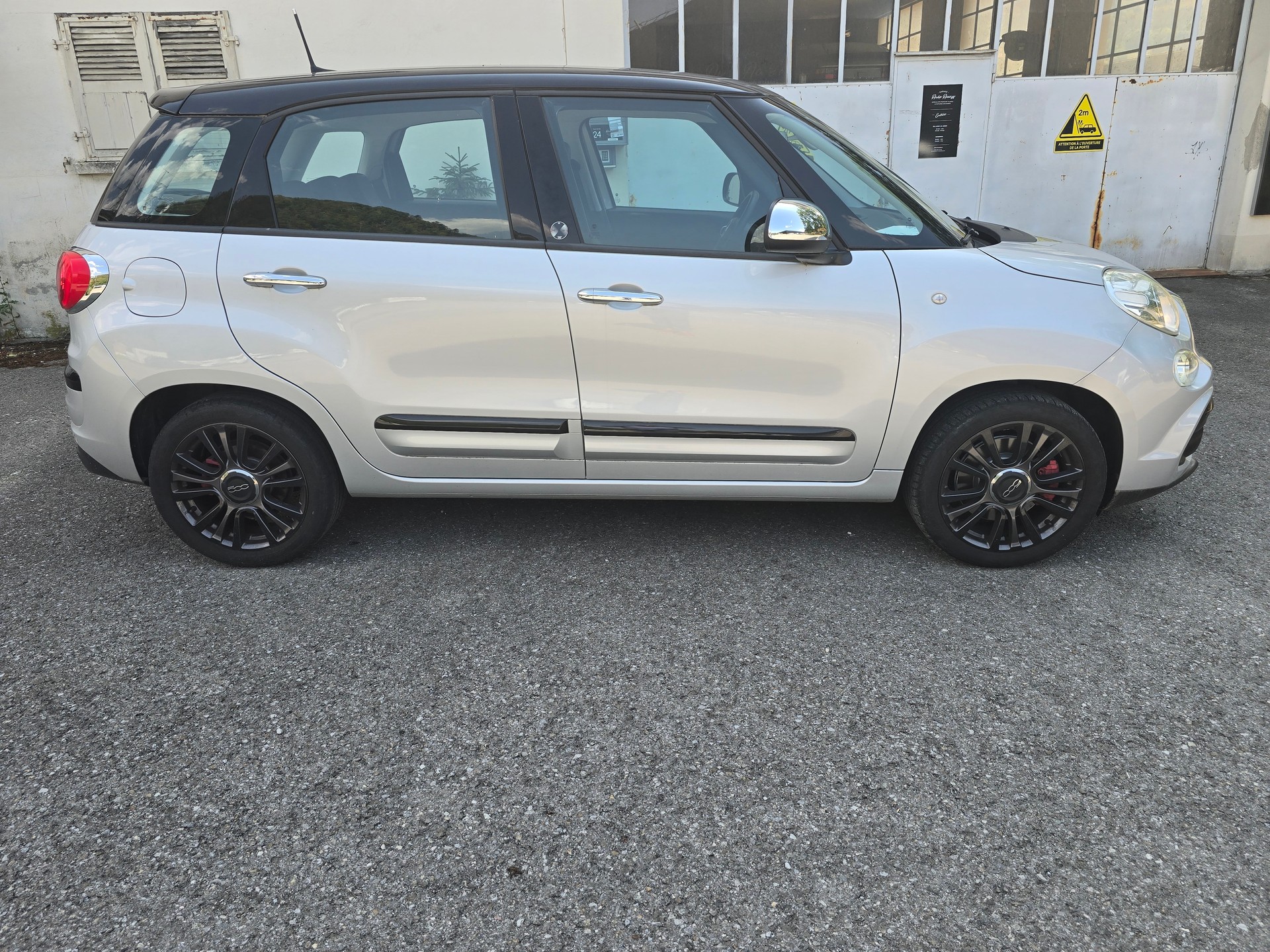 FIAT 500L 1.6 JTD Urban-image-3