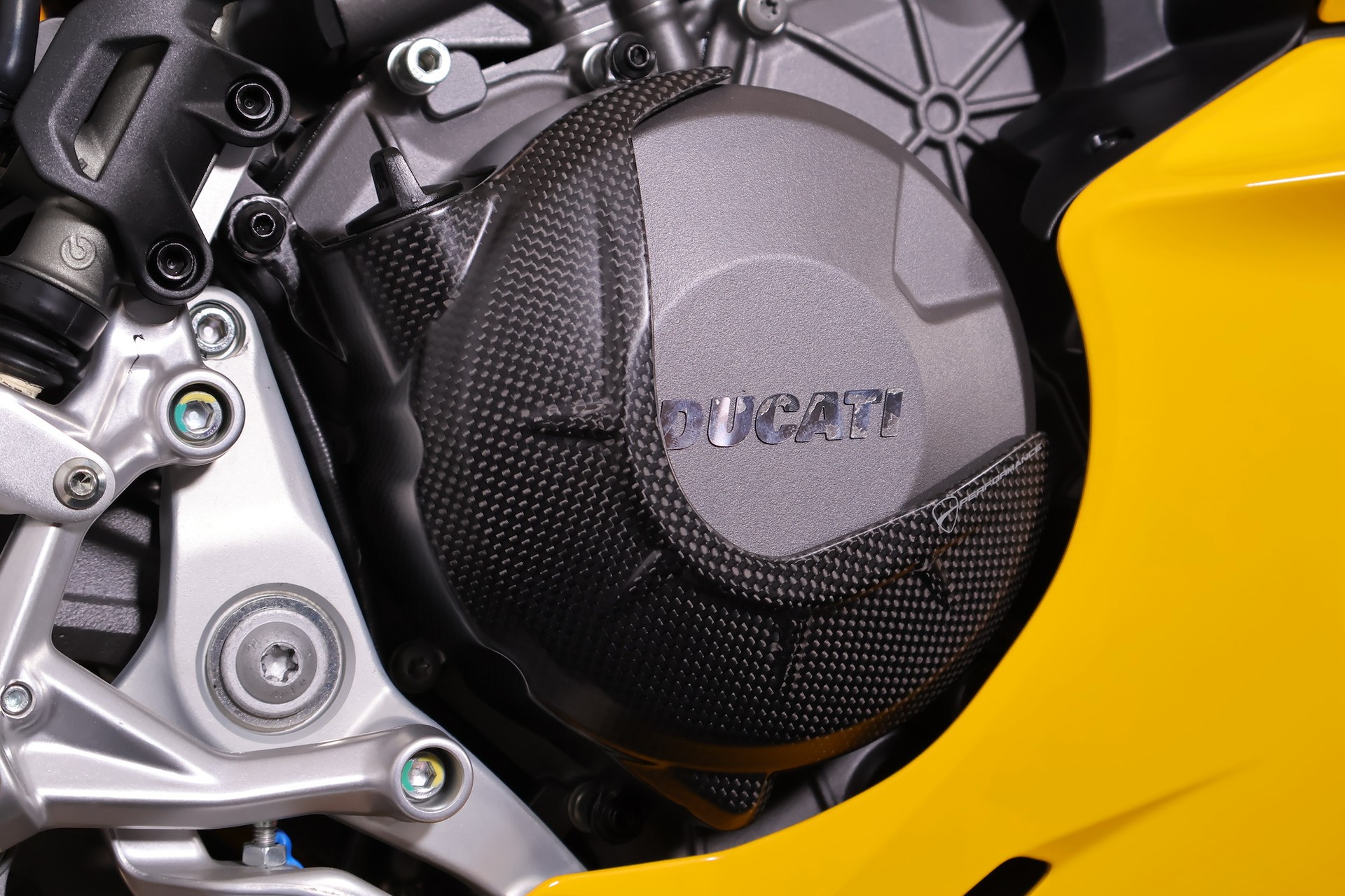 DUCATI Panigale V2 S-image-11